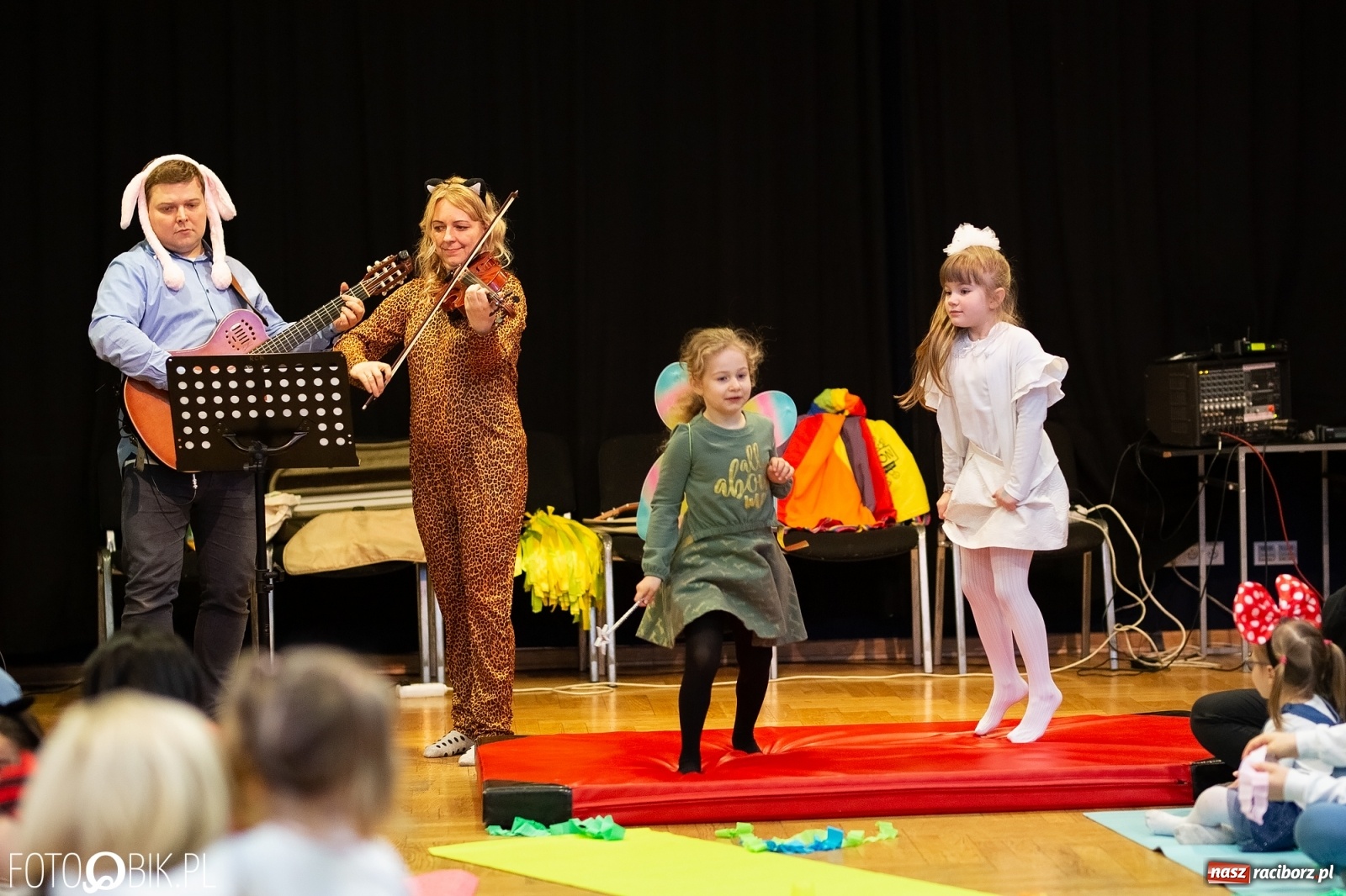 Zdjęcie w galerii na portalu naszraciborz.pl: Bal przebierańców maluchów w RCK wiadomości z regionu