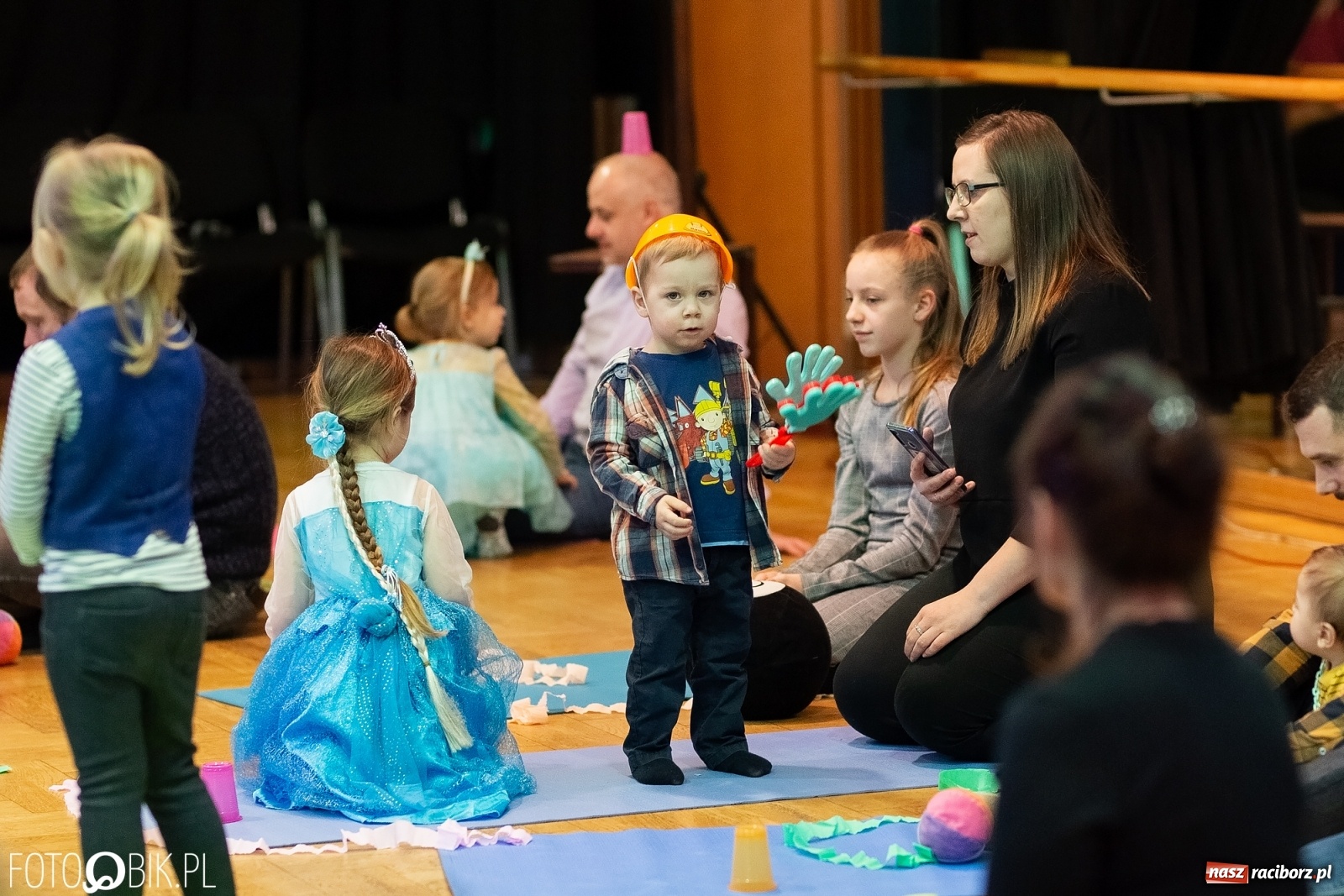 Zdjęcie w galerii na portalu naszraciborz.pl: Bal przebierańców maluchów w RCK wiadomości z regionu