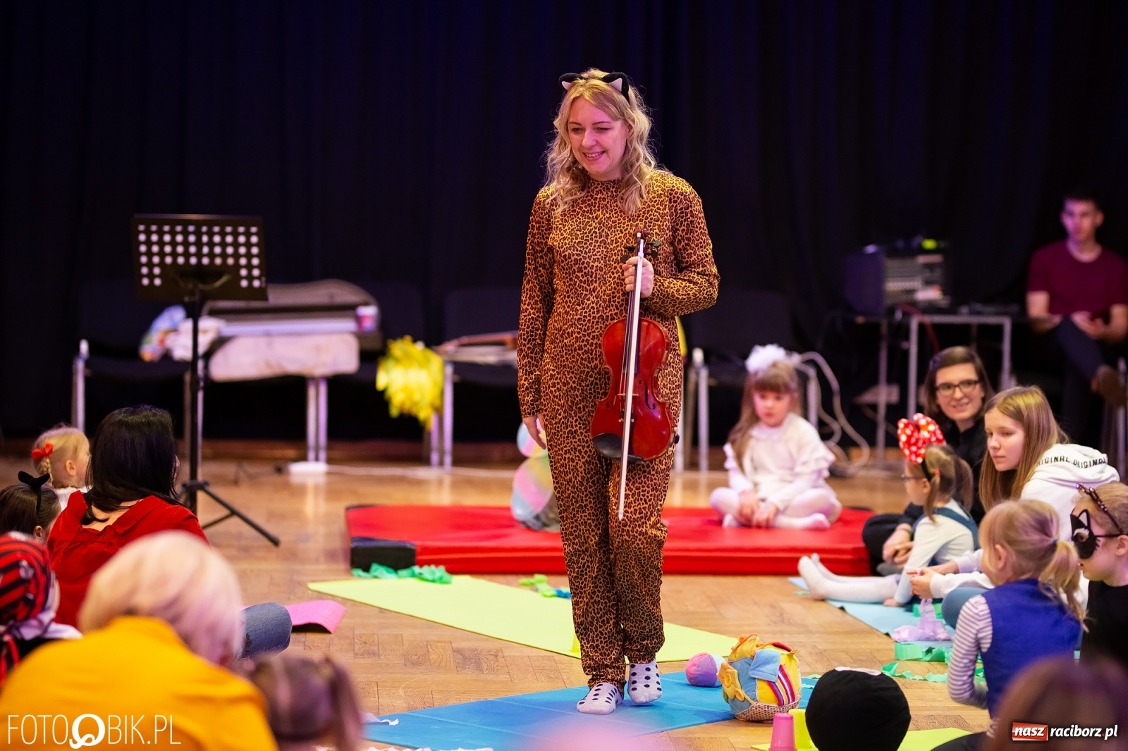 Zdjęcie w galerii na portalu naszraciborz.pl: Bal przebierańców maluchów w RCK wiadomości z regionu