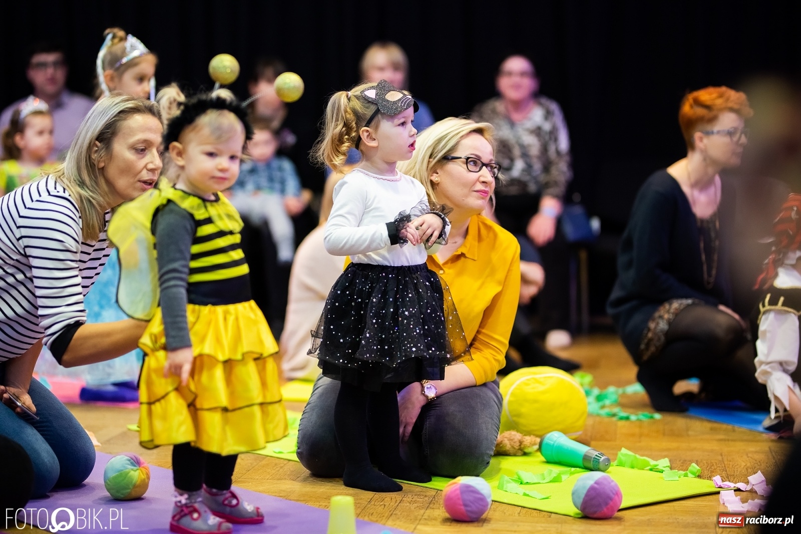 Zdjęcie w galerii na portalu naszraciborz.pl: Bal przebierańców maluchów w RCK wiadomości z regionu