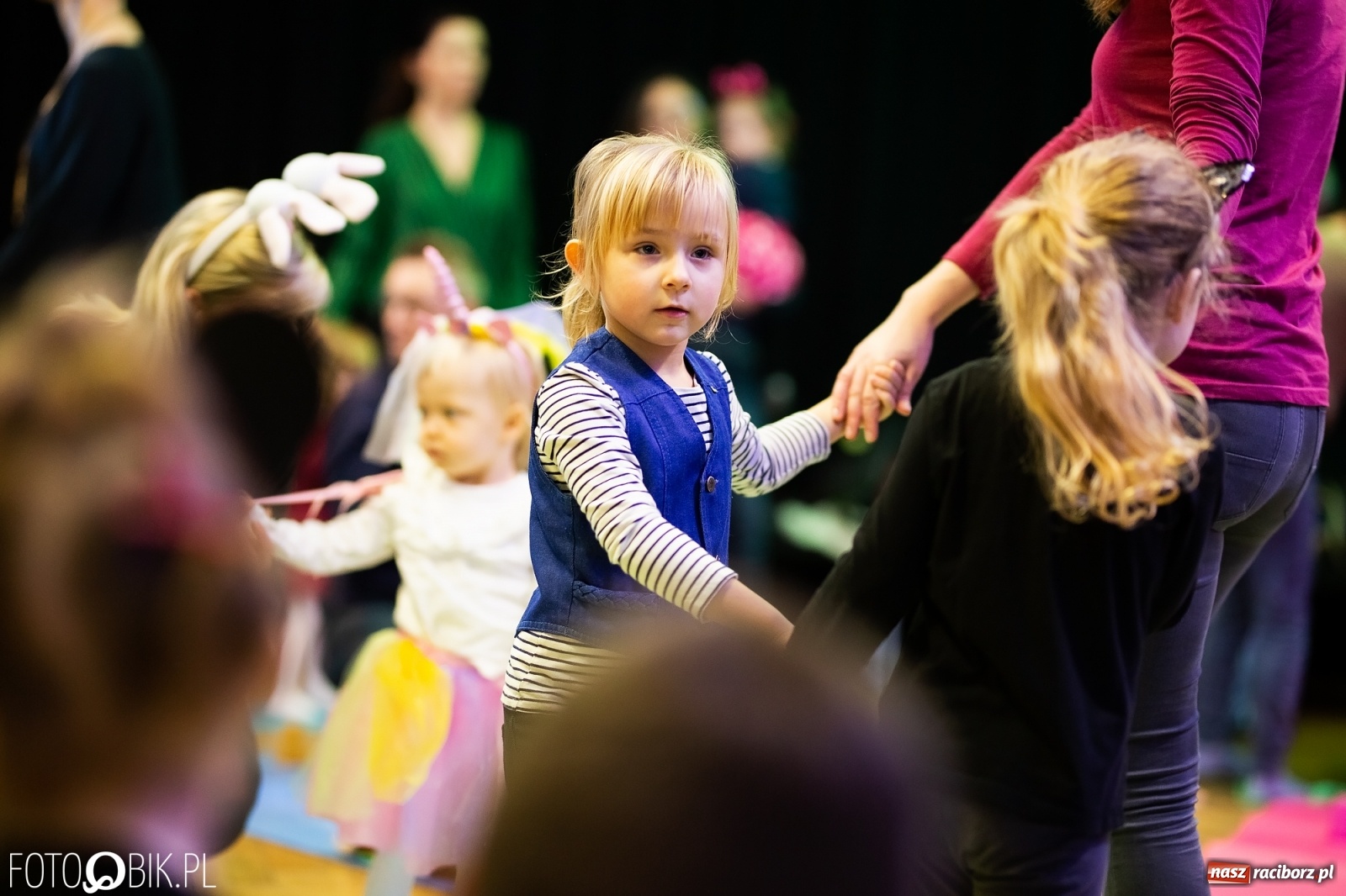 Zdjęcie w galerii na portalu naszraciborz.pl: Bal przebierańców maluchów w RCK wiadomości z regionu