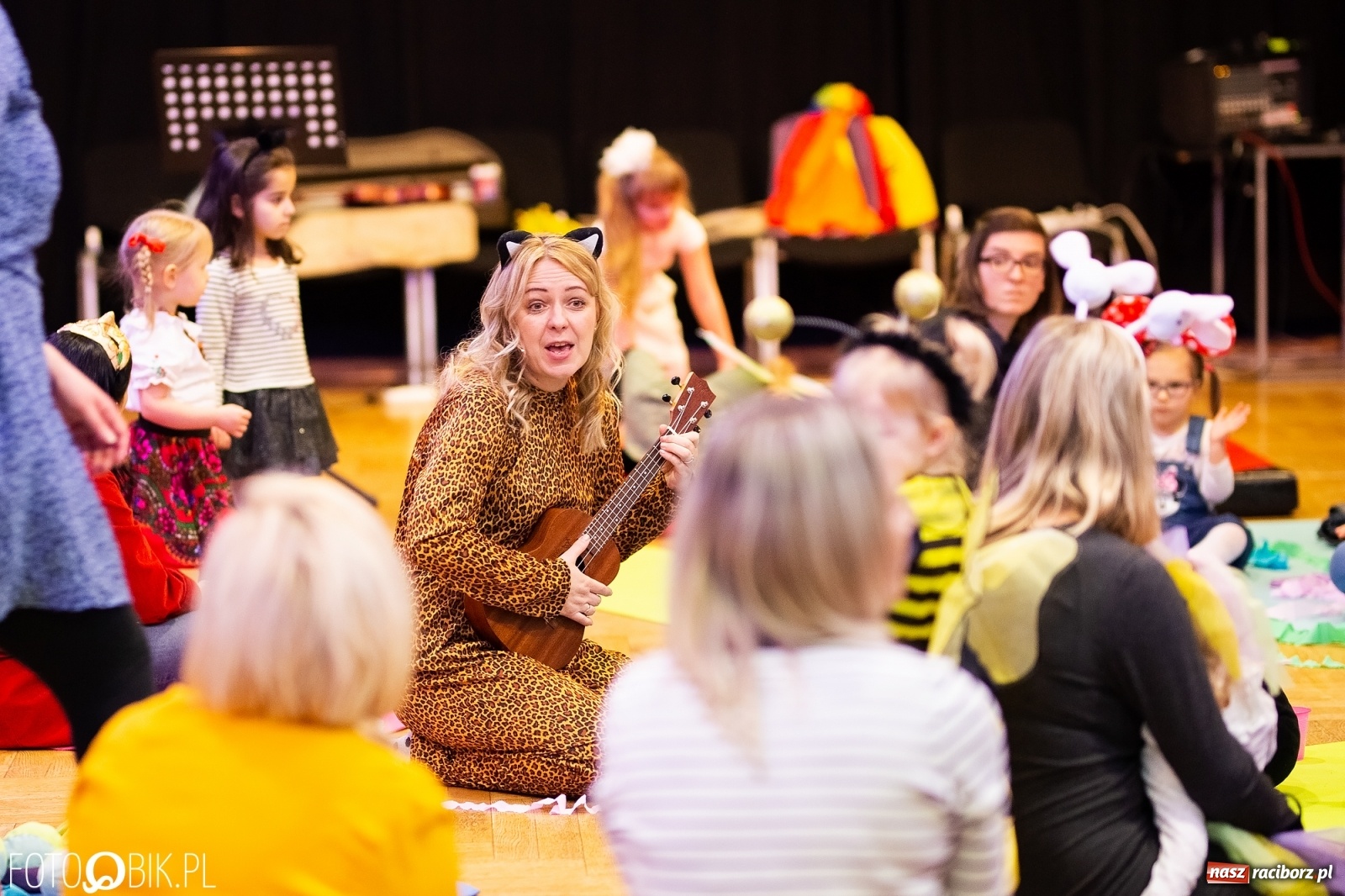 Zdjęcie w galerii na portalu naszraciborz.pl: Bal przebierańców maluchów w RCK wiadomości z regionu