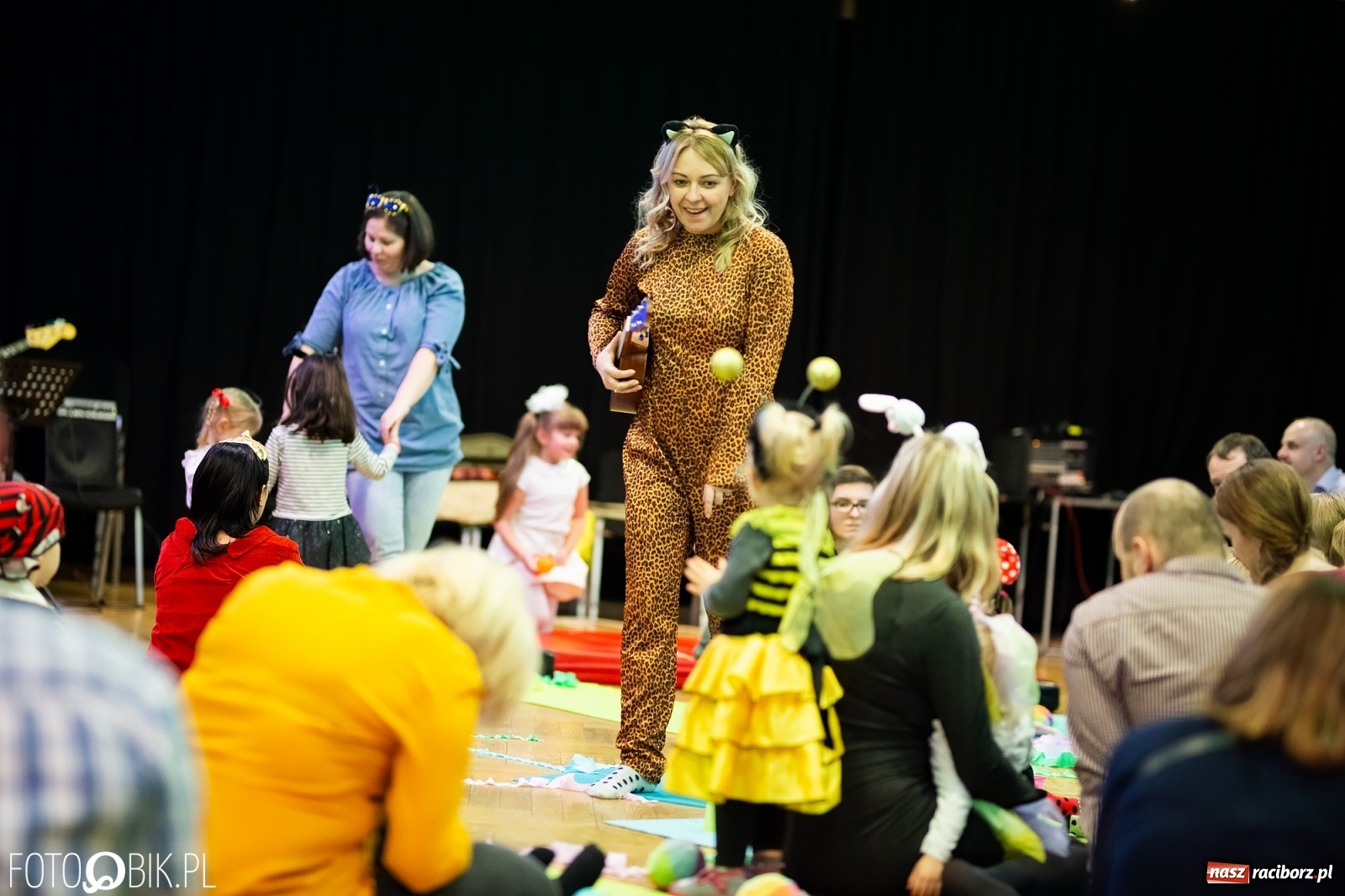 Zdjęcie w galerii na portalu naszraciborz.pl: Bal przebierańców maluchów w RCK wiadomości z regionu