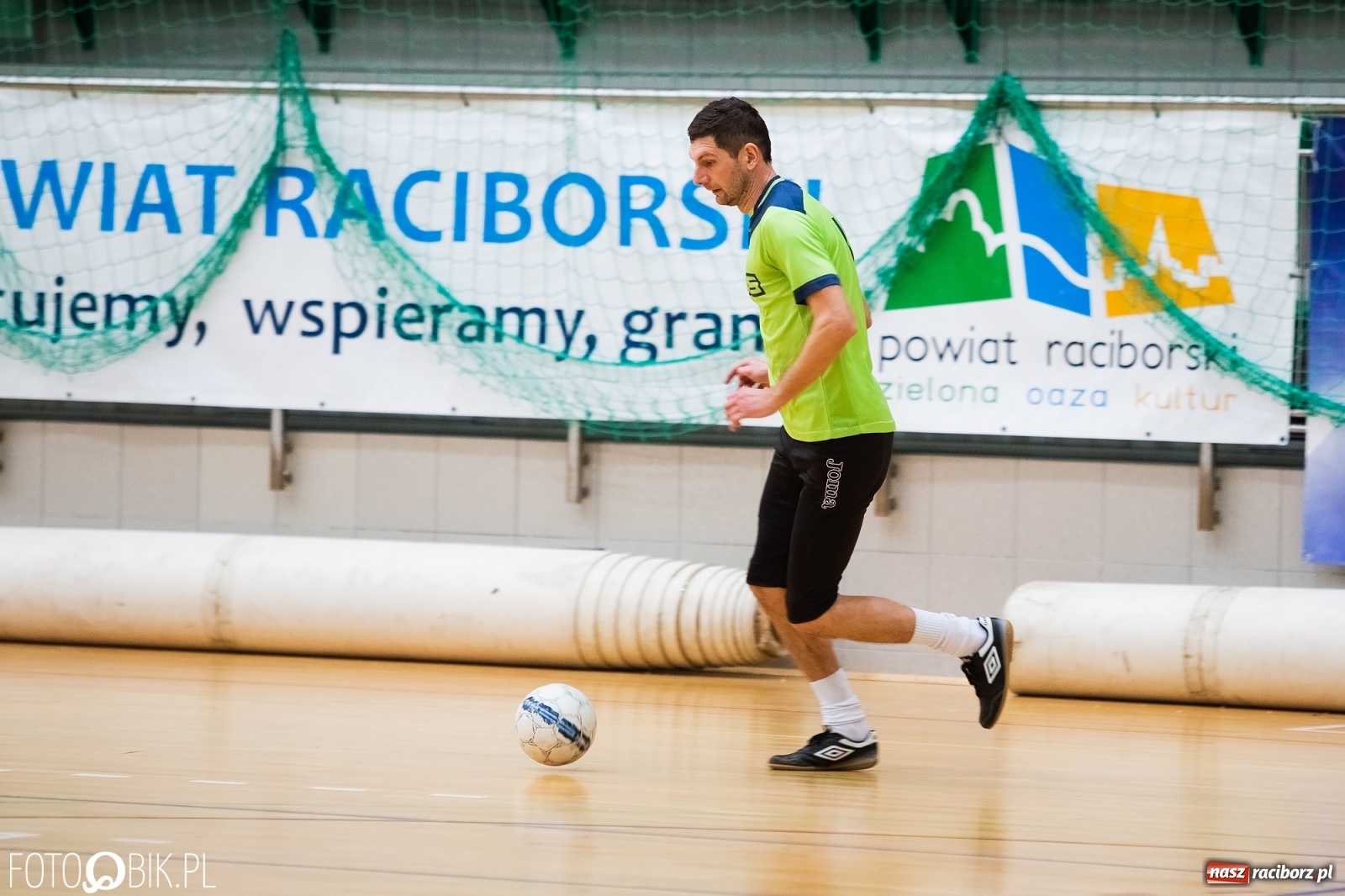 Zdjęcie w galerii na portalu naszraciborz.pl: HLPN. Harpagany rozbiły Bruks Team [FOTO] wiadomości z regionu