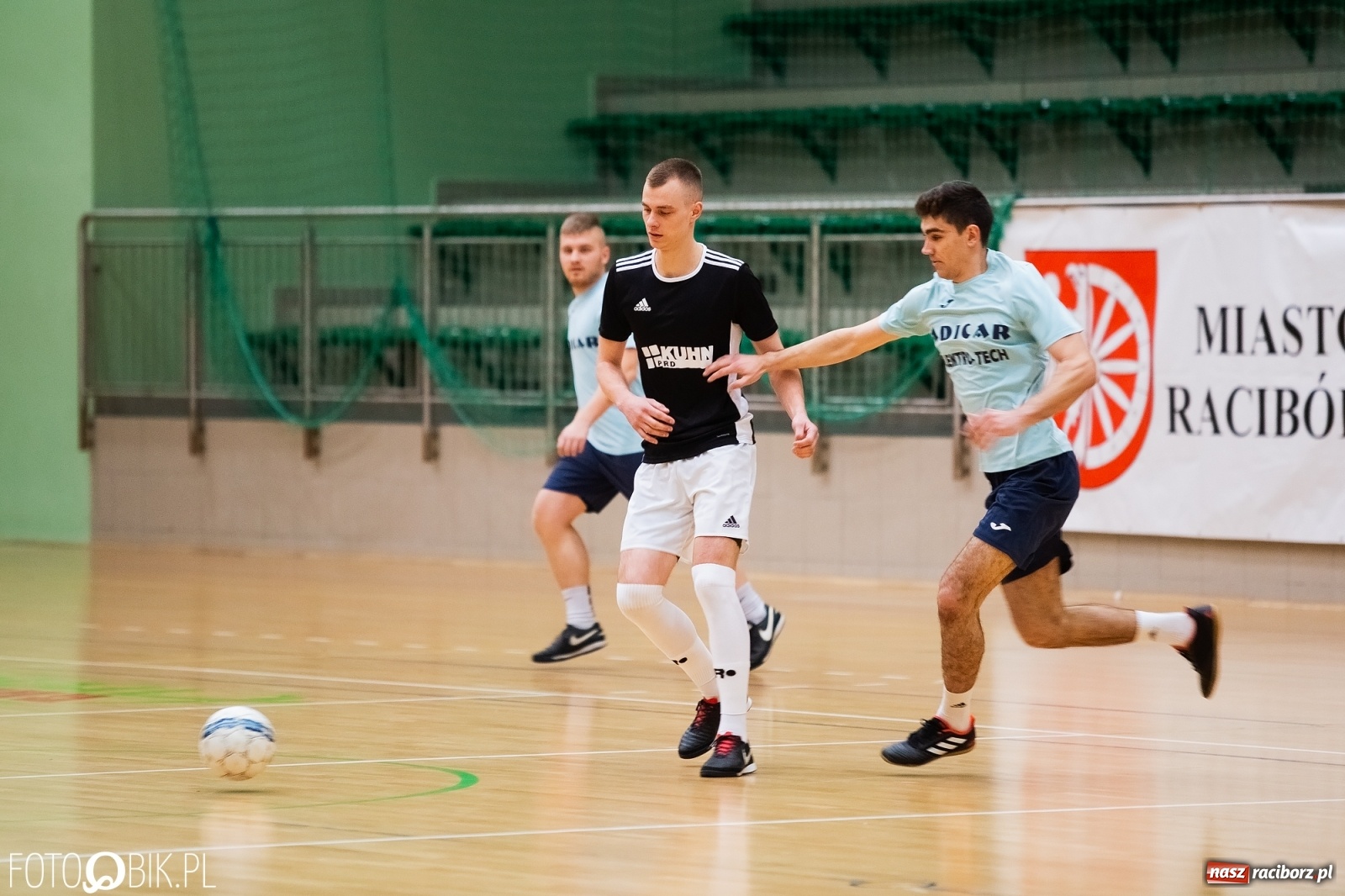 Zdjęcie w galerii na portalu naszraciborz.pl: HLPN. Harpagany rozbiły Bruks Team [FOTO] wiadomości z regionu