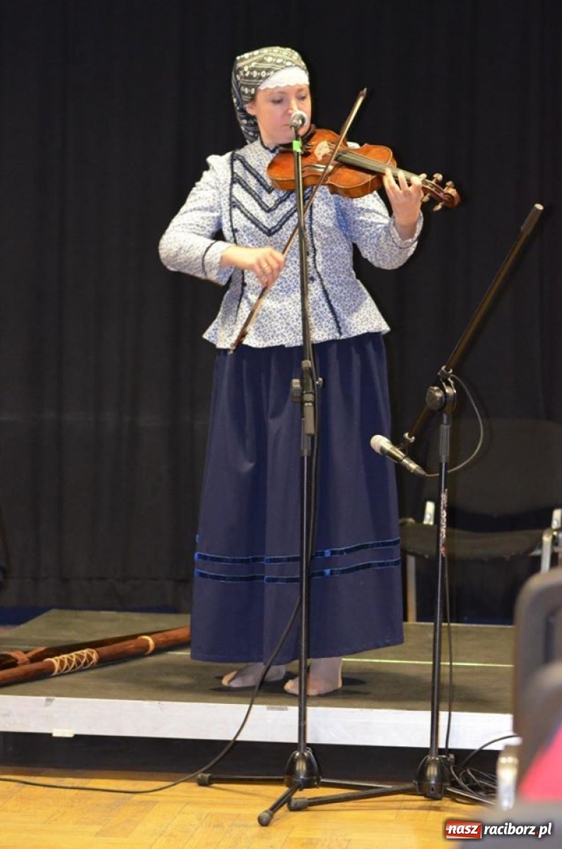Zdjęcie w galerii na portalu naszraciborz.pl: Trombita i przyjaciel. Beskidzka nuta w RCK wiadomości z regionu