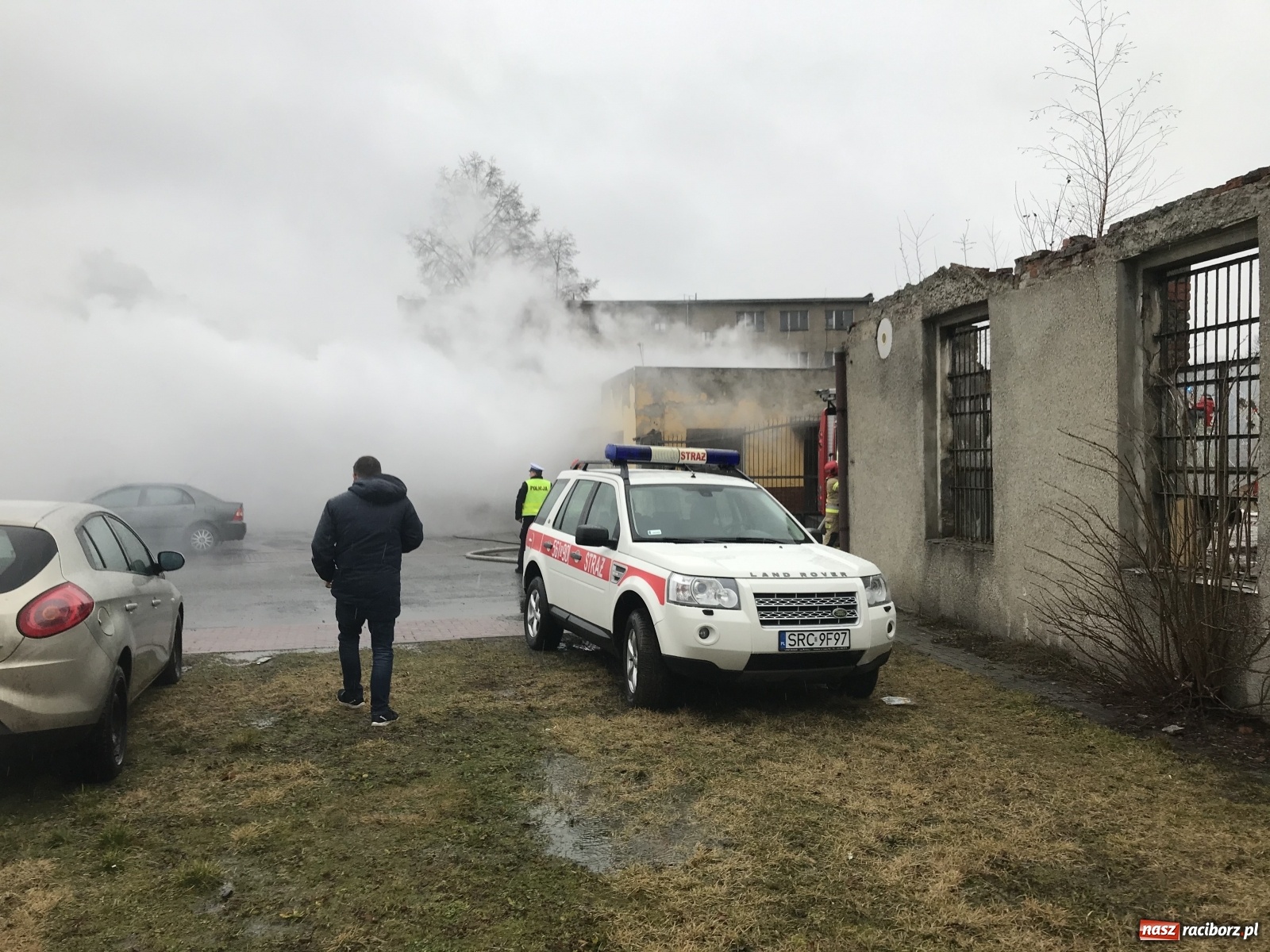 Zdjęcie w galerii na portalu naszraciborz.pl: Policjant wybawił z opresji przerażoną kobietę  wiadomości z regionu