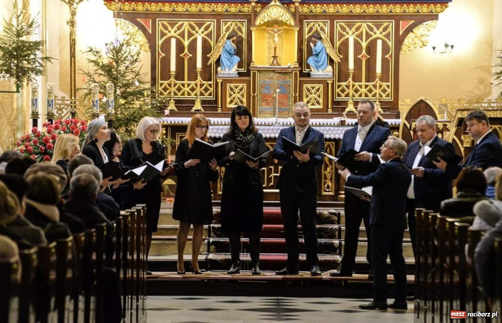 Zdjęcie w galerii na portalu naszraciborz.pl: Młodzieżowy chór Bel Canto z Grand Prix XXVI Międzynarodowych Przesłuchań Kolędowych wiadomości z regionu