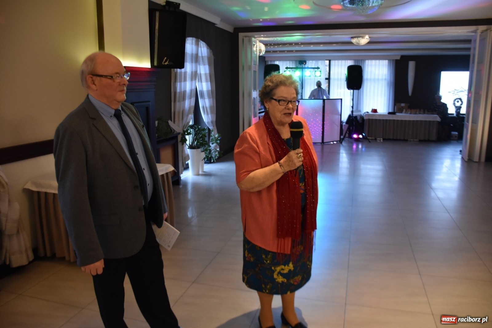 Zdjęcie w galerii na portalu naszraciborz.pl: Karnawałowy Dzień Babci i Dziadka w Chałupkach wiadomości z regionu