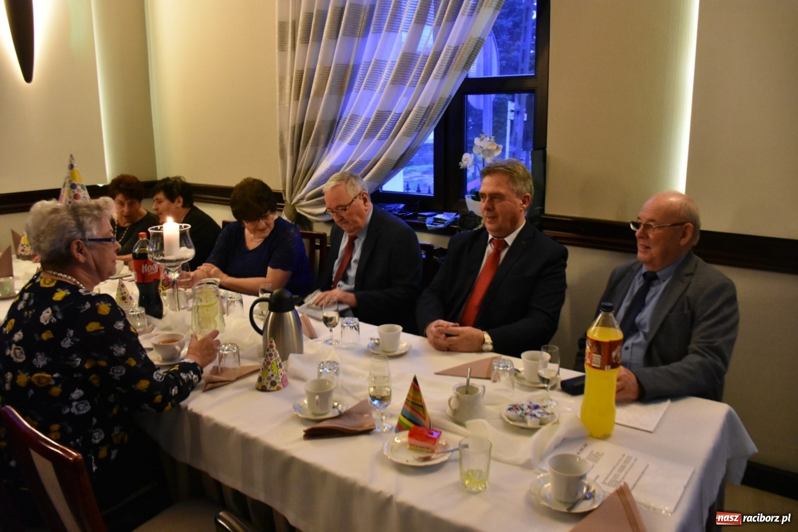 Zdjęcie w galerii na portalu naszraciborz.pl: Karnawałowy Dzień Babci i Dziadka w Chałupkach wiadomości z regionu