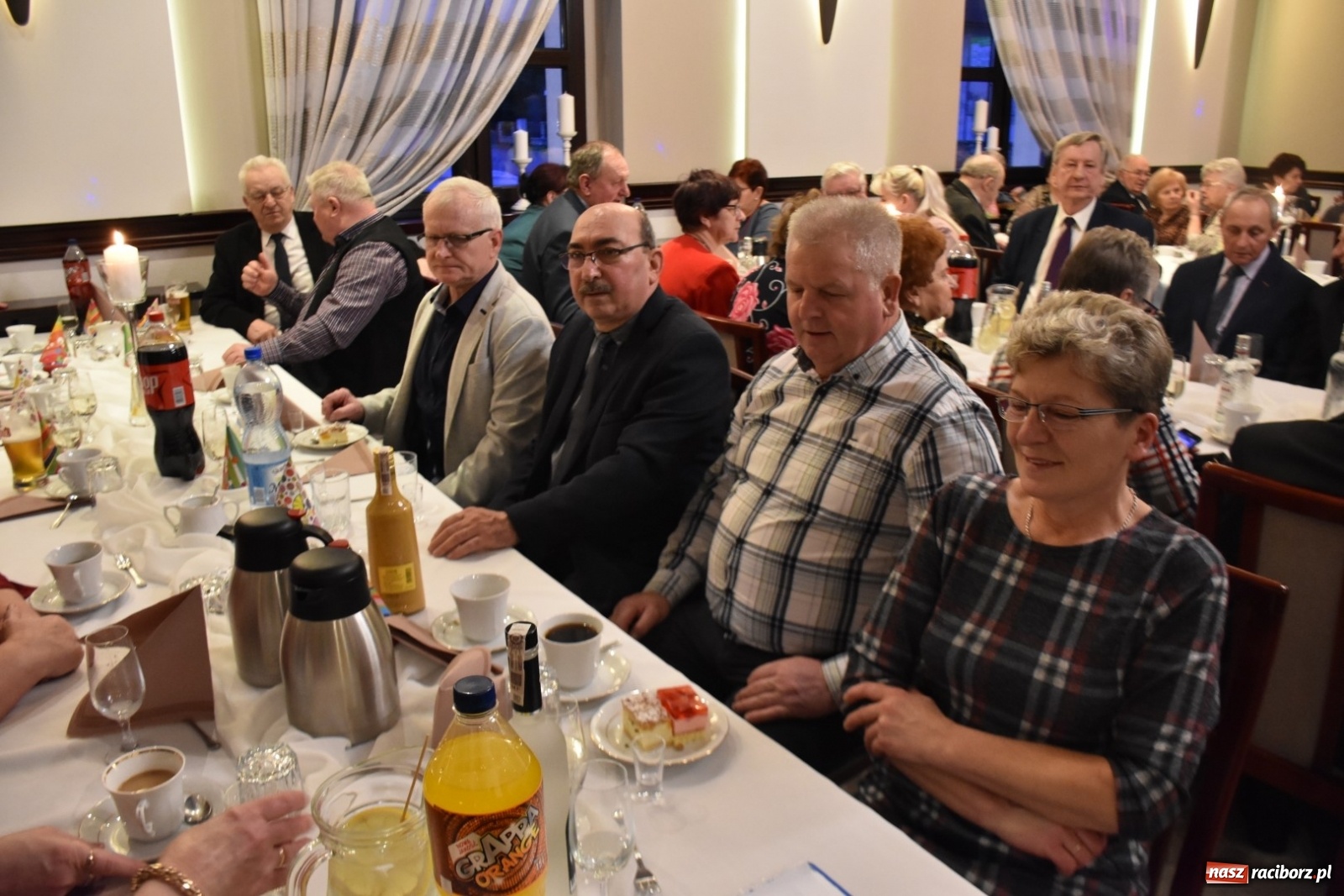 Zdjęcie w galerii na portalu naszraciborz.pl: Karnawałowy Dzień Babci i Dziadka w Chałupkach wiadomości z regionu