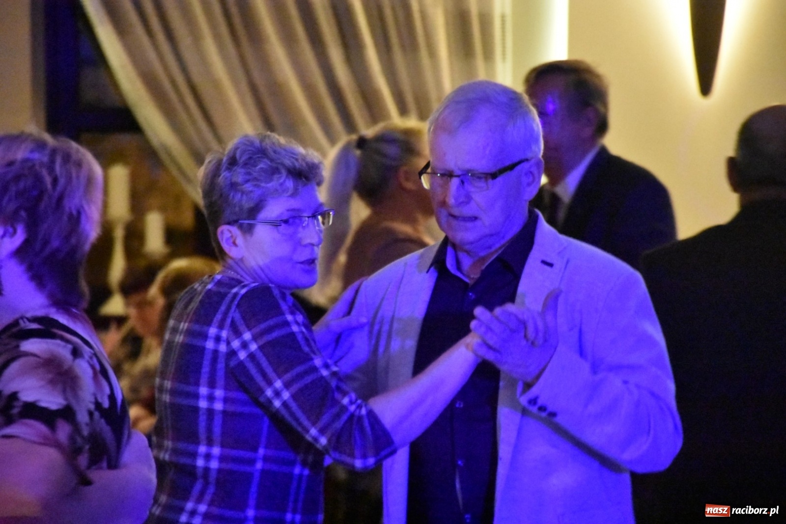 Zdjęcie w galerii na portalu naszraciborz.pl: Karnawałowy Dzień Babci i Dziadka w Chałupkach wiadomości z regionu