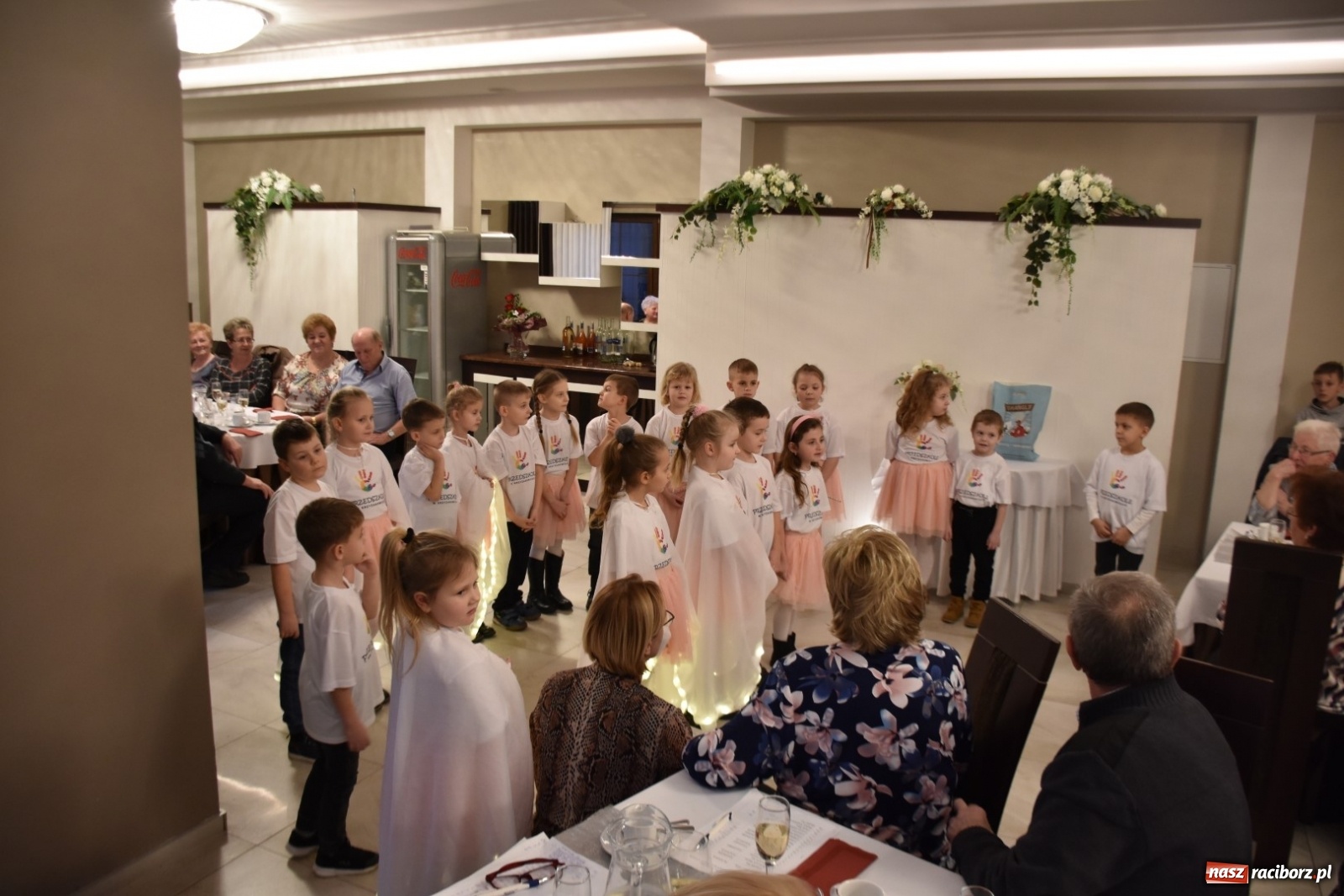 Zdjęcie w galerii na portalu naszraciborz.pl: Krzyżanowiccy seniorzy świętowali Dzień Babci i Dziadka wiadomości z regionu