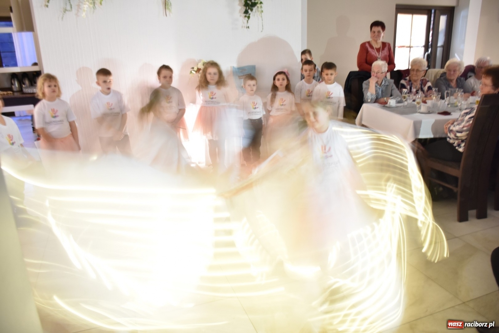 Zdjęcie w galerii na portalu naszraciborz.pl: Krzyżanowiccy seniorzy świętowali Dzień Babci i Dziadka wiadomości z regionu