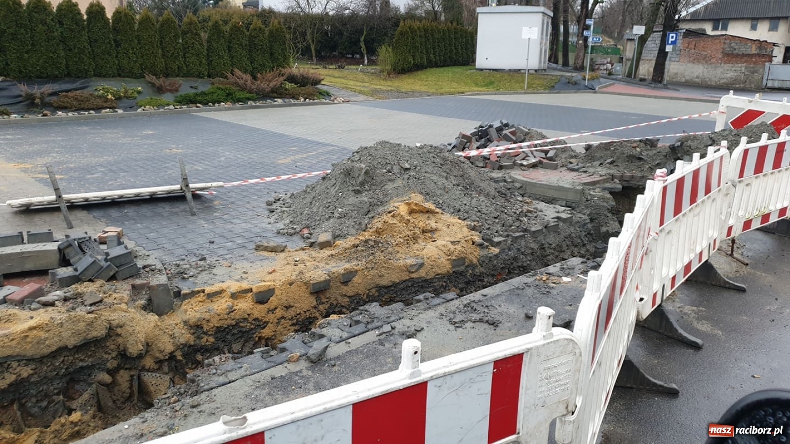 Zdjęcie w galerii na portalu naszraciborz.pl: W Krzyżanowicach przebito gazociąg! Ludzie mówią, że mogło być jak w Szczyrku wiadomości z regionu