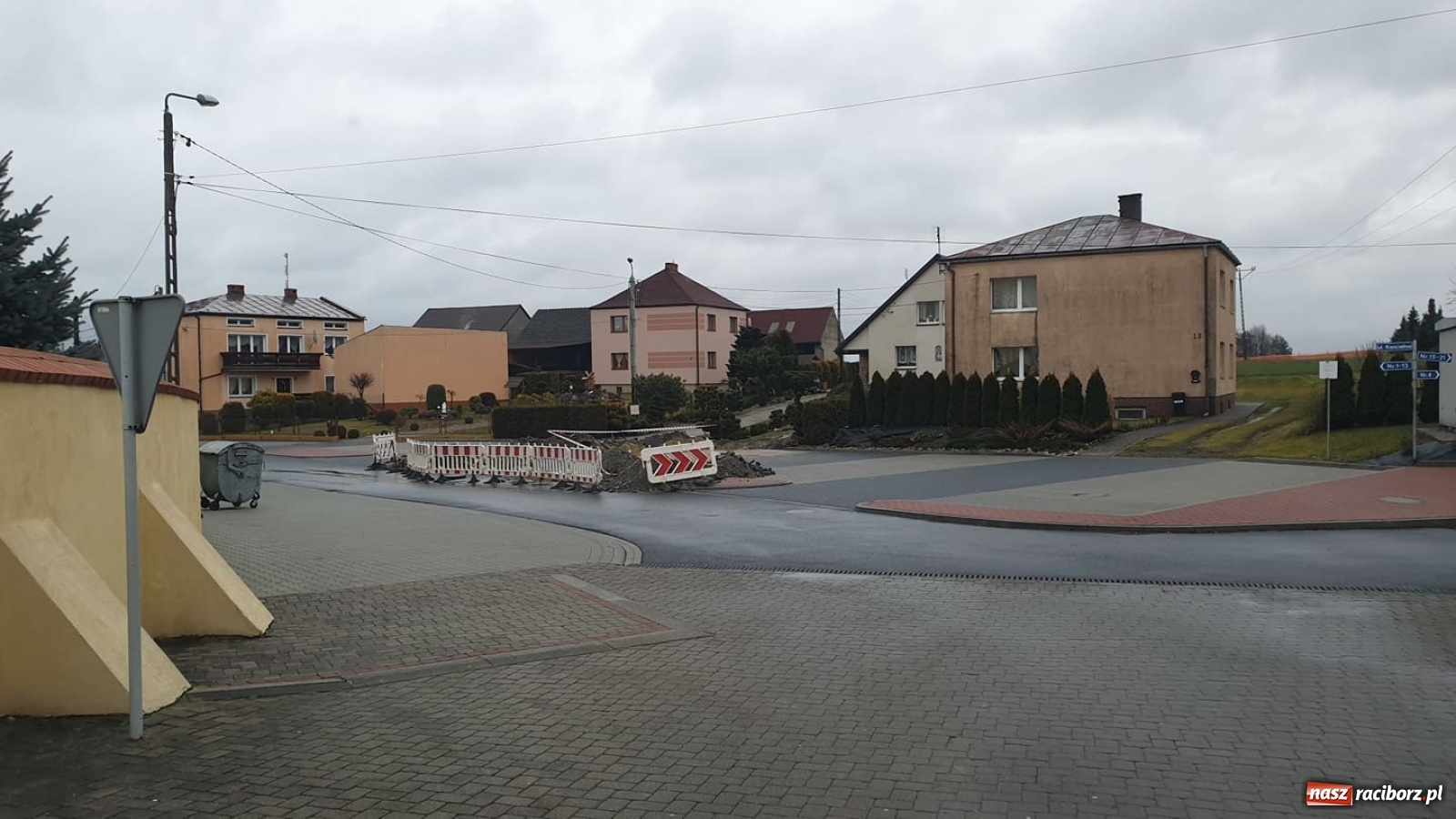 Zdjęcie w galerii na portalu naszraciborz.pl: W Krzyżanowicach przebito gazociąg! Ludzie mówią, że mogło być jak w Szczyrku wiadomości z regionu