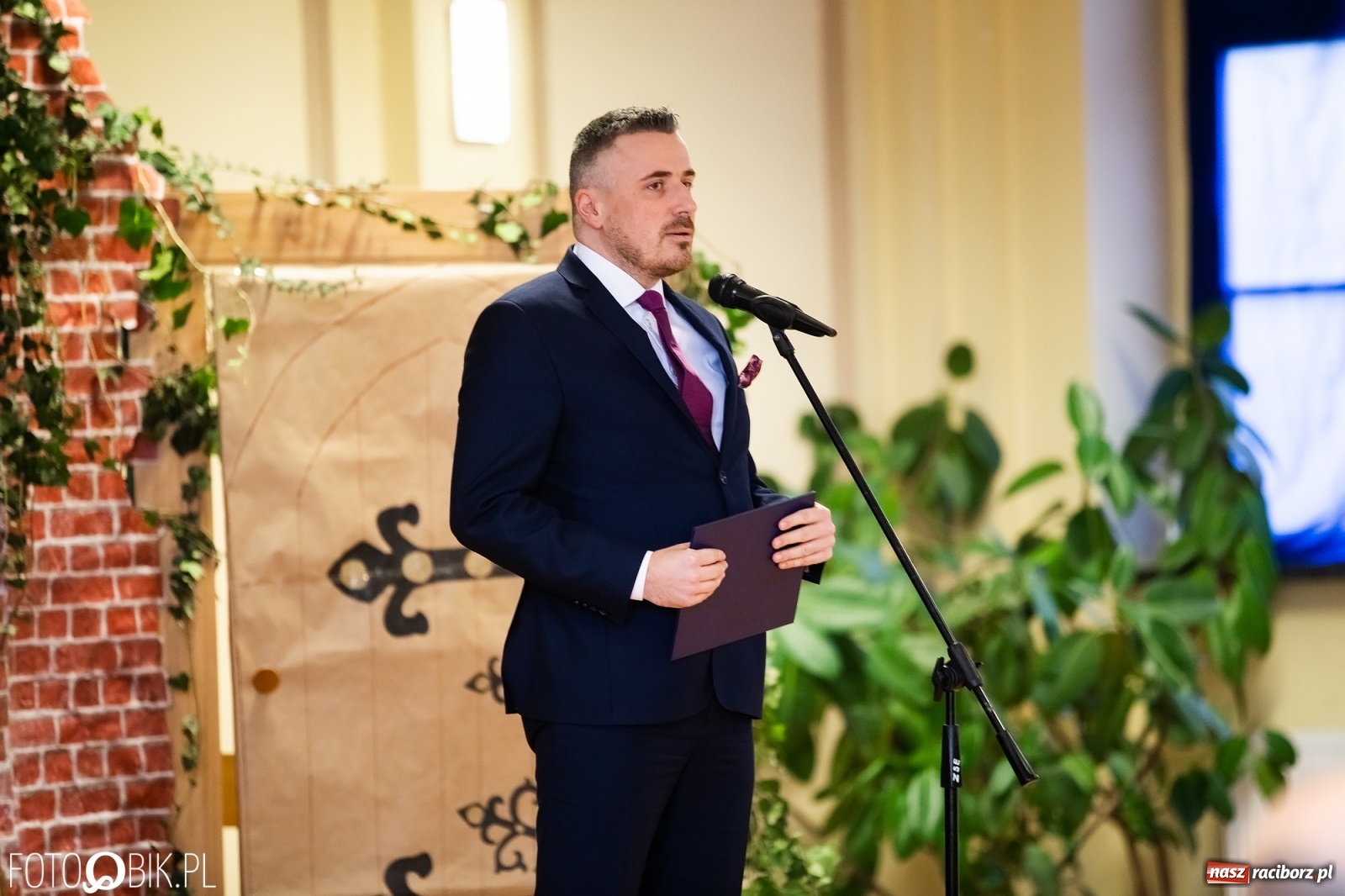 Zdjęcie w galerii na portalu naszraciborz.pl: Konsul Węgier na Święcie Patrona w Ekonomiku wiadomości z regionu