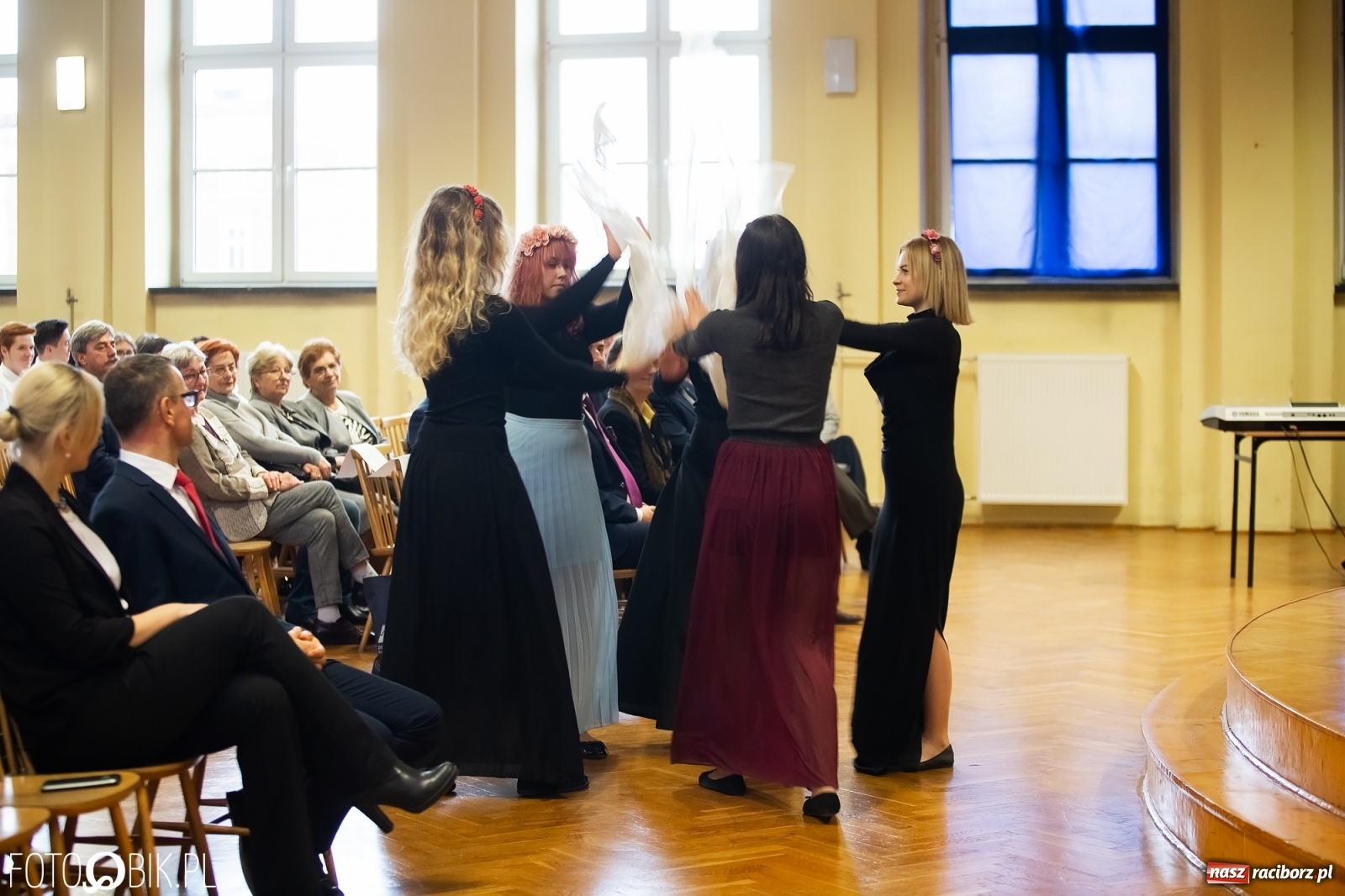 Zdjęcie w galerii na portalu naszraciborz.pl: Konsul Węgier na Święcie Patrona w Ekonomiku wiadomości z regionu