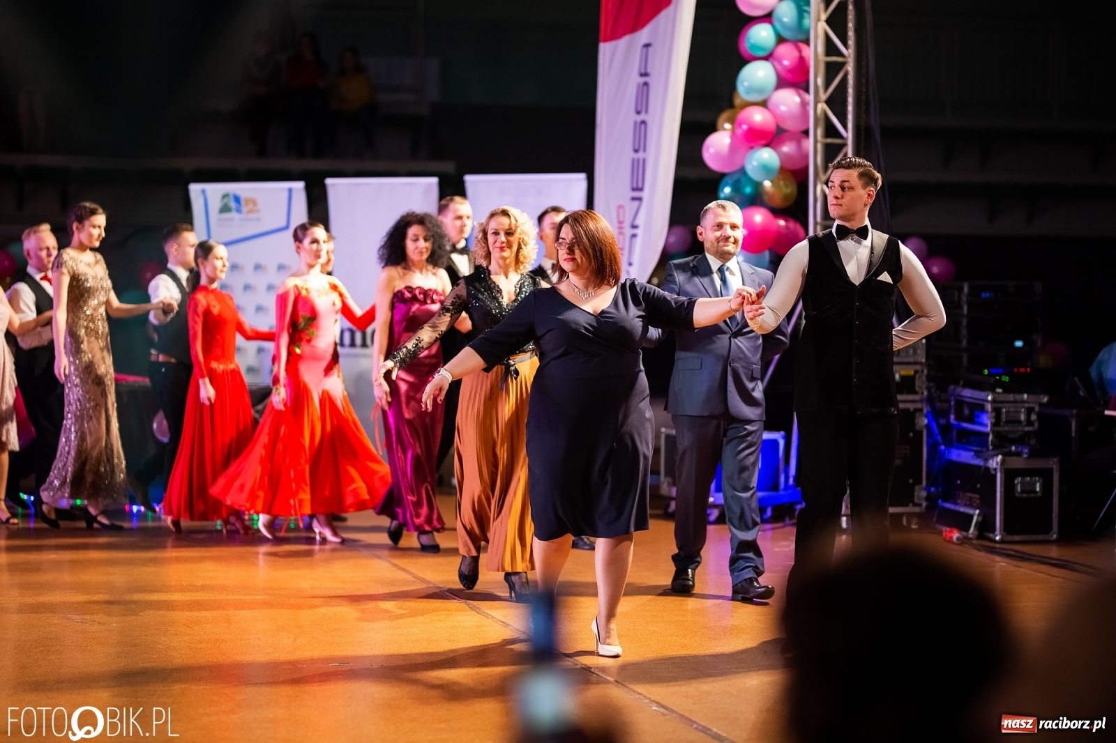 Zdjęcie w galerii na portalu naszraciborz.pl: Młodzieżowa Rewia Tańca w Arenie Rafako wiadomości z regionu