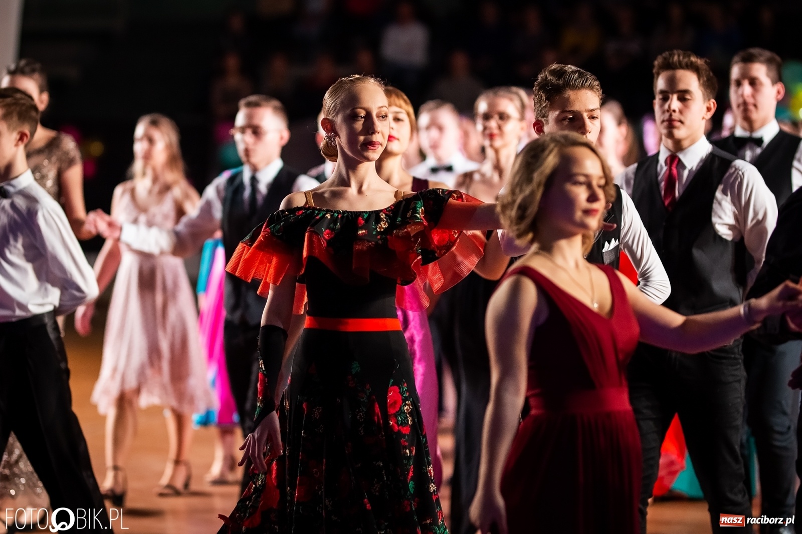 Zdjęcie w galerii na portalu naszraciborz.pl: Młodzieżowa Rewia Tańca w Arenie Rafako wiadomości z regionu