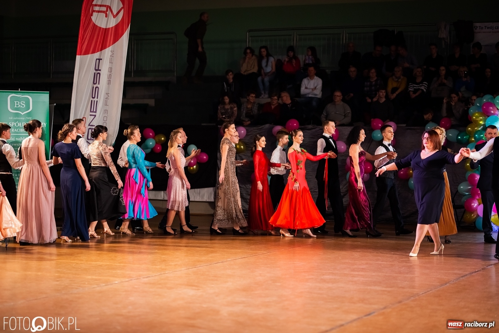 Zdjęcie w galerii na portalu naszraciborz.pl: Młodzieżowa Rewia Tańca w Arenie Rafako wiadomości z regionu