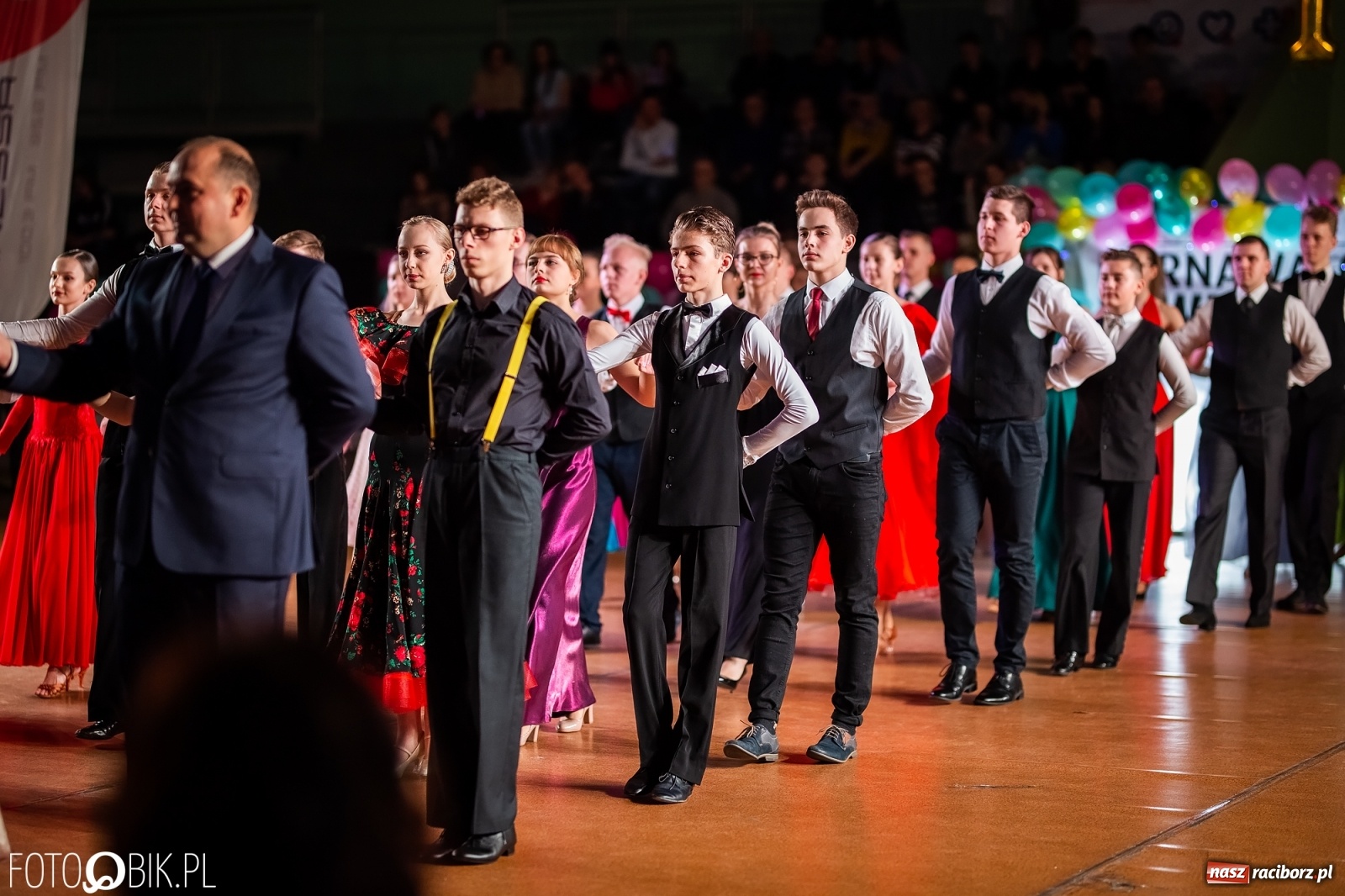 Zdjęcie w galerii na portalu naszraciborz.pl: Młodzieżowa Rewia Tańca w Arenie Rafako wiadomości z regionu