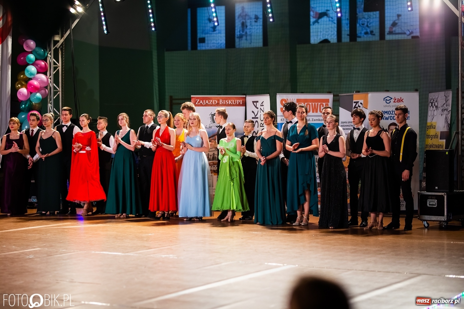 Zdjęcie w galerii na portalu naszraciborz.pl: Młodzieżowa Rewia Tańca w Arenie Rafako wiadomości z regionu