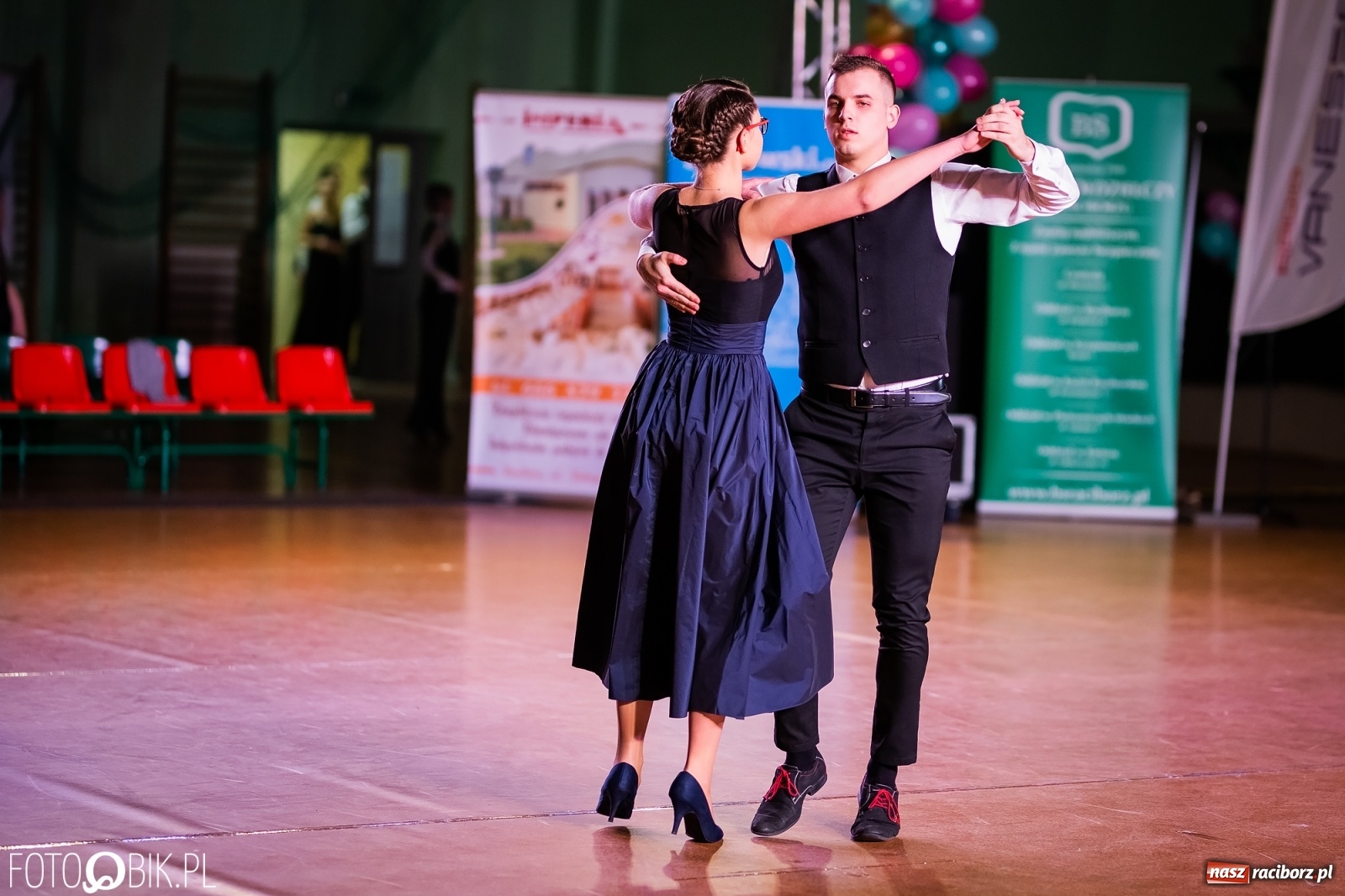Zdjęcie w galerii na portalu naszraciborz.pl: Młodzieżowa Rewia Tańca w Arenie Rafako wiadomości z regionu