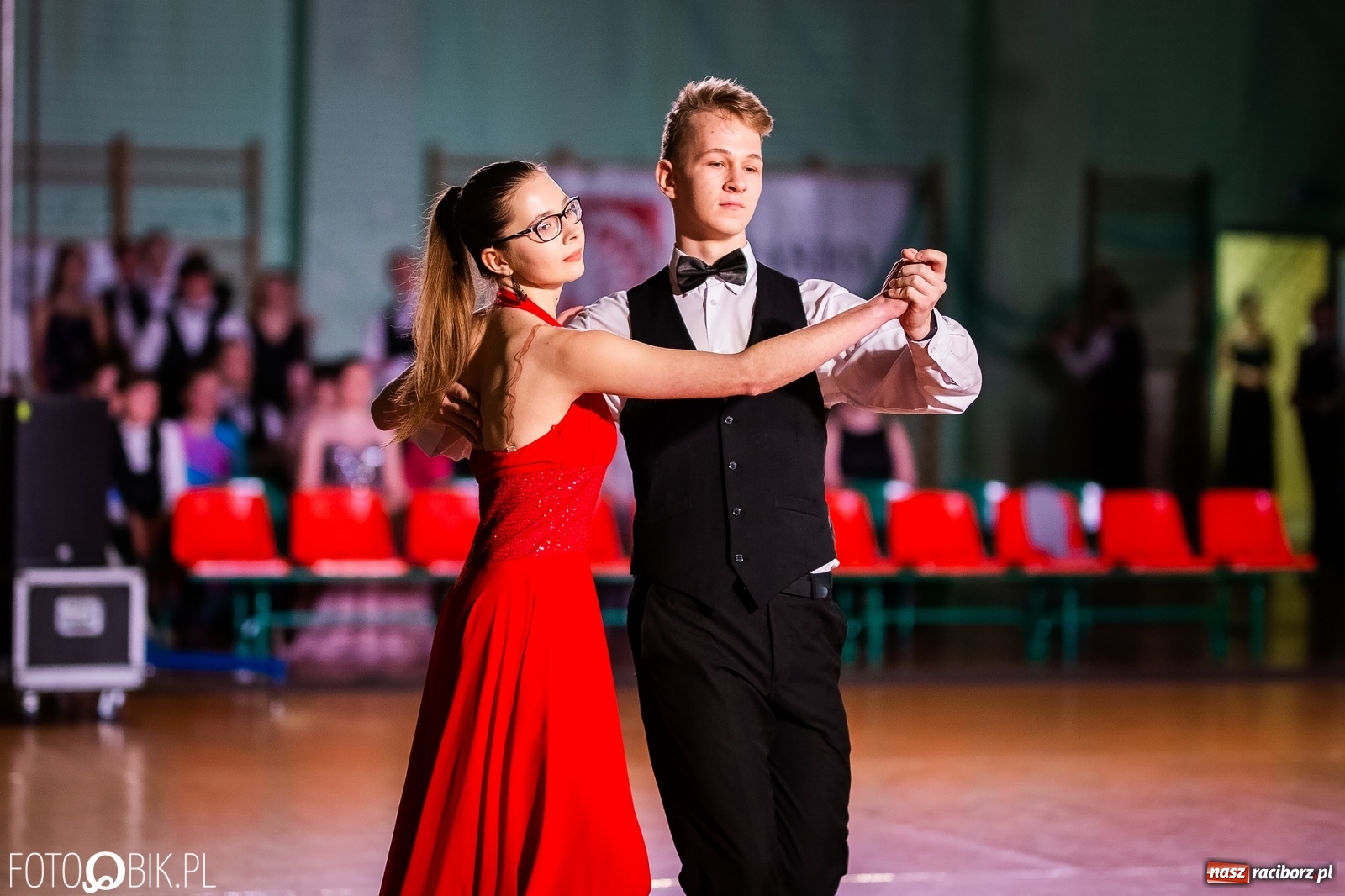 Zdjęcie w galerii na portalu naszraciborz.pl: Młodzieżowa Rewia Tańca w Arenie Rafako wiadomości z regionu