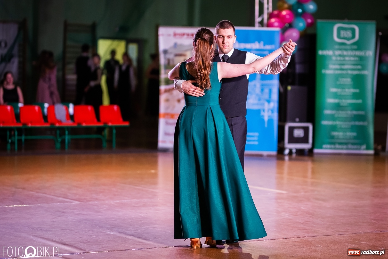 Zdjęcie w galerii na portalu naszraciborz.pl: Młodzieżowa Rewia Tańca w Arenie Rafako wiadomości z regionu