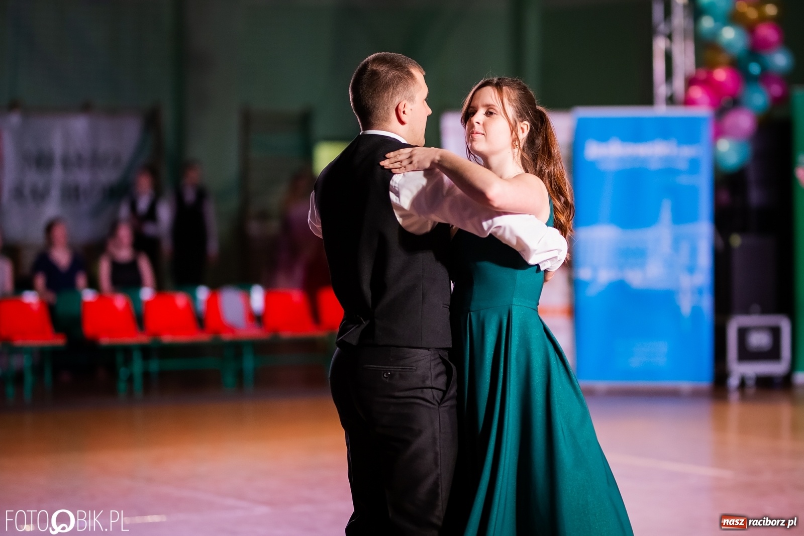 Zdjęcie w galerii na portalu naszraciborz.pl: Młodzieżowa Rewia Tańca w Arenie Rafako wiadomości z regionu