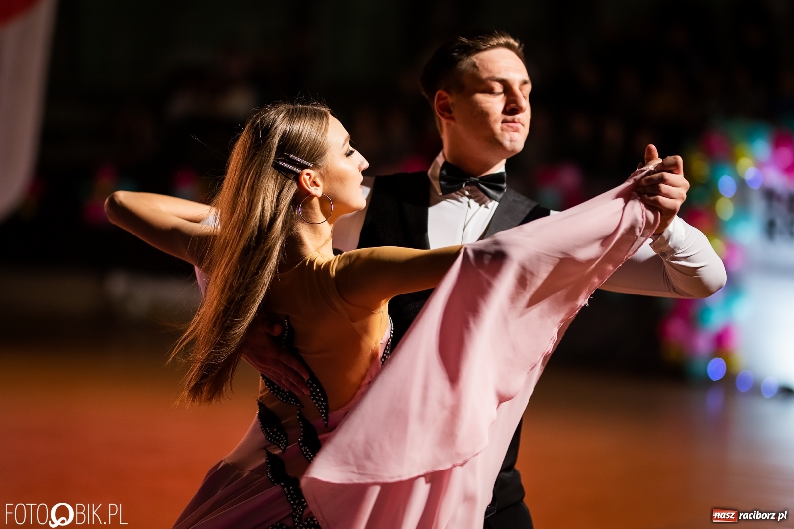 Zdjęcie w galerii na portalu naszraciborz.pl: Młodzieżowa Rewia Tańca w Arenie Rafako wiadomości z regionu