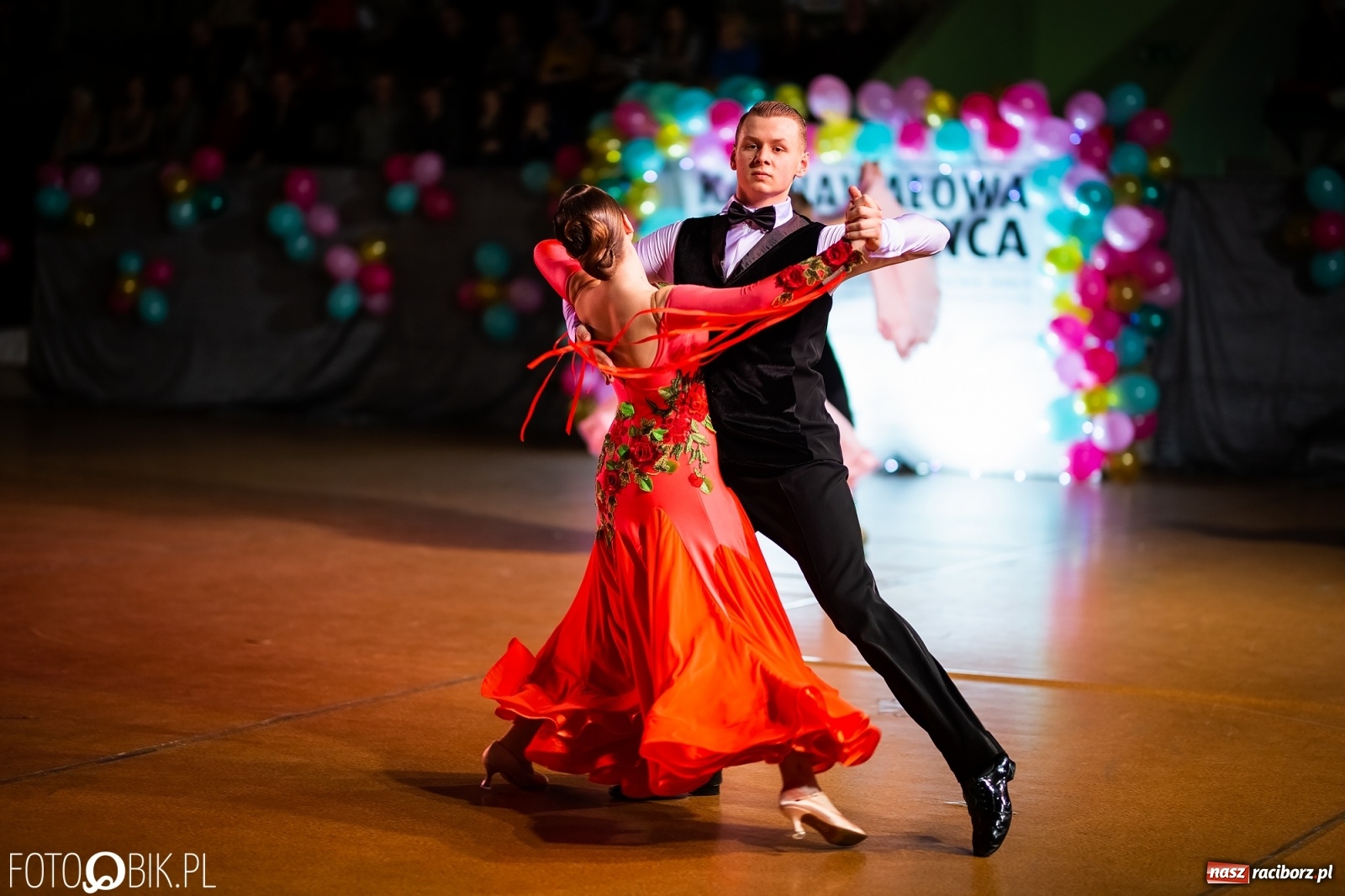 Zdjęcie w galerii na portalu naszraciborz.pl: Młodzieżowa Rewia Tańca w Arenie Rafako wiadomości z regionu