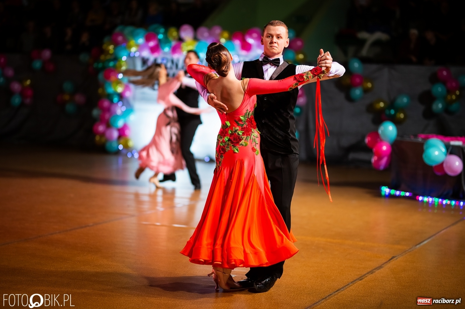Zdjęcie w galerii na portalu naszraciborz.pl: Młodzieżowa Rewia Tańca w Arenie Rafako wiadomości z regionu