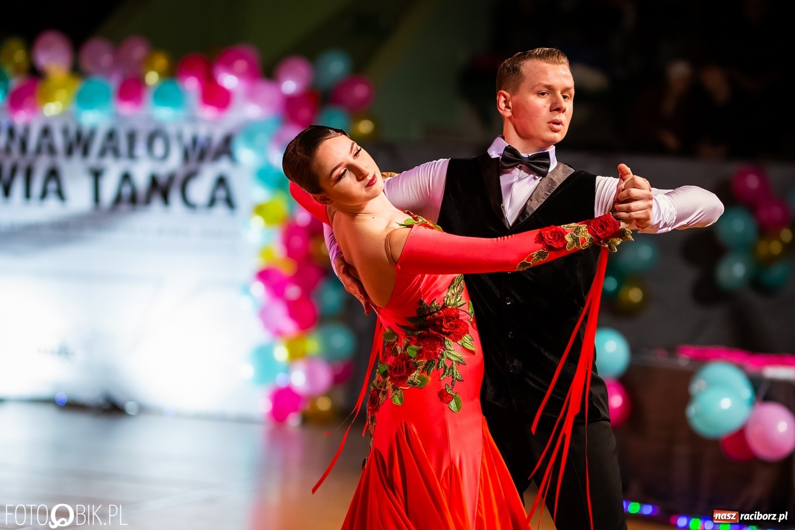 Zdjęcie w galerii na portalu naszraciborz.pl: Młodzieżowa Rewia Tańca w Arenie Rafako wiadomości z regionu