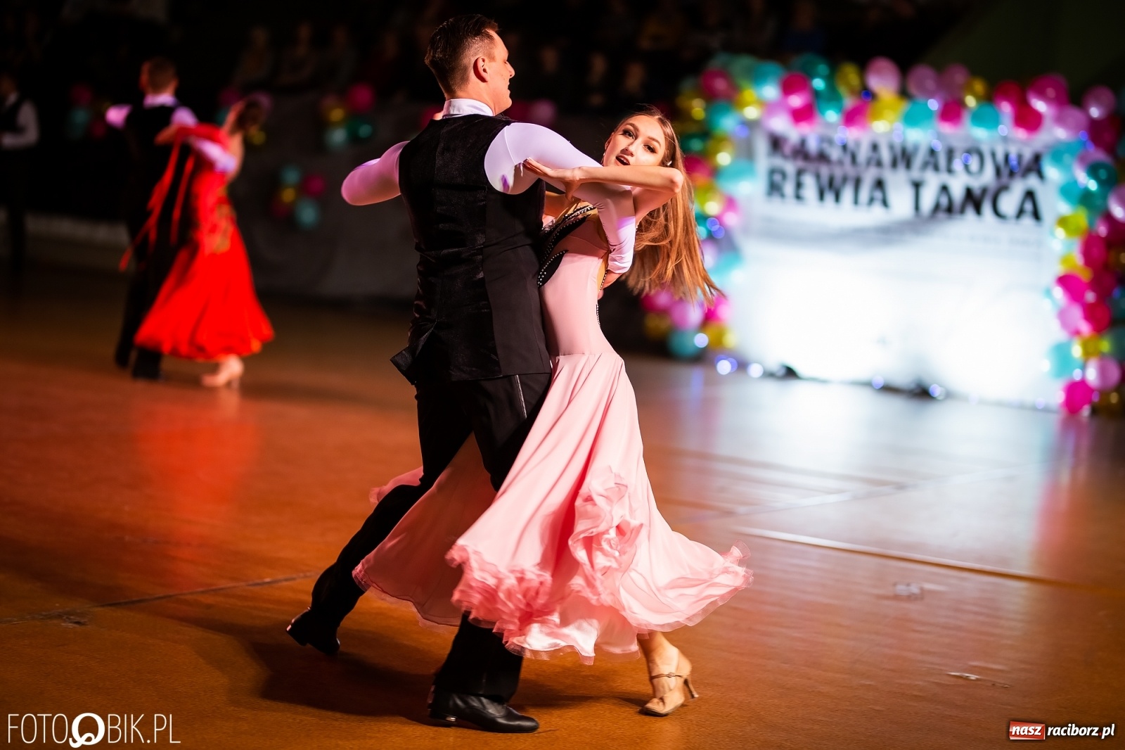 Zdjęcie w galerii na portalu naszraciborz.pl: Młodzieżowa Rewia Tańca w Arenie Rafako wiadomości z regionu