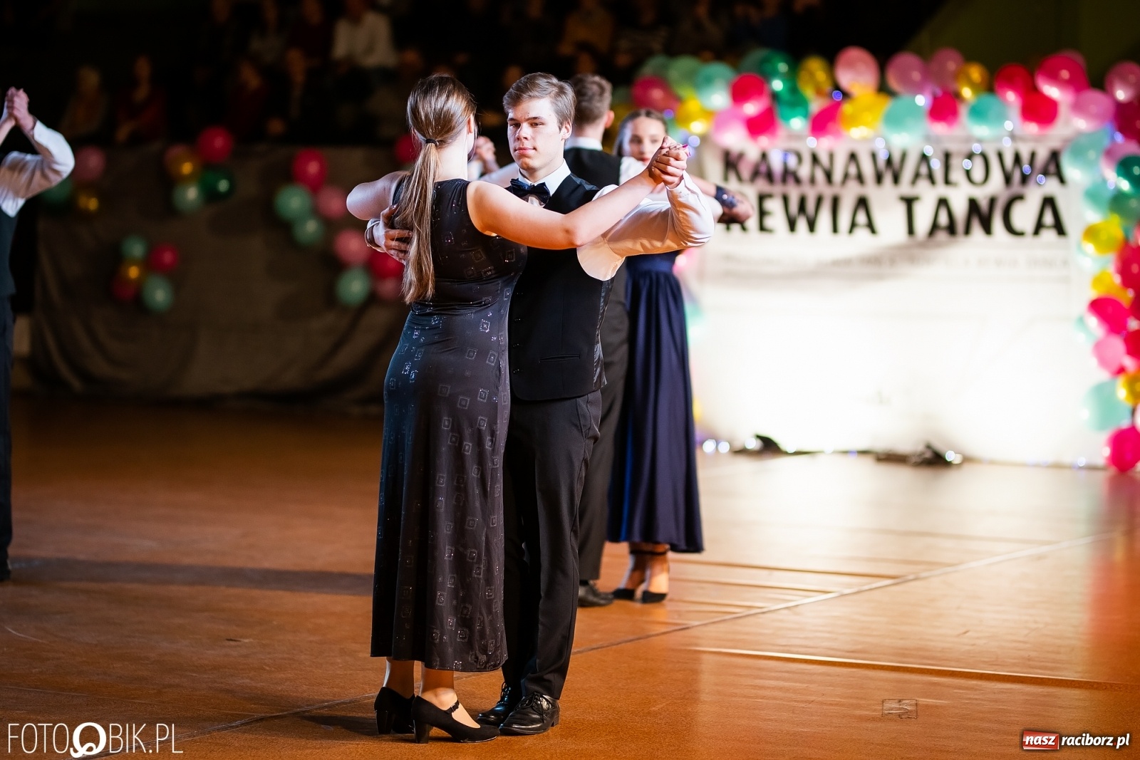Zdjęcie w galerii na portalu naszraciborz.pl: Młodzieżowa Rewia Tańca w Arenie Rafako wiadomości z regionu
