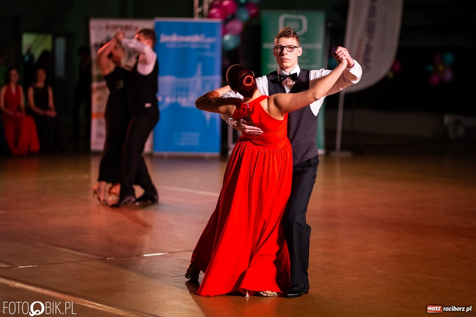 Zdjęcie w galerii na portalu naszraciborz.pl: Młodzieżowa Rewia Tańca w Arenie Rafako wiadomości z regionu