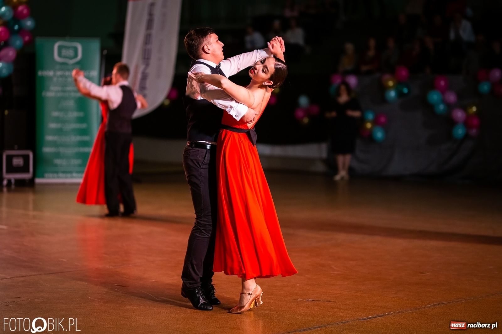 Zdjęcie w galerii na portalu naszraciborz.pl: Młodzieżowa Rewia Tańca w Arenie Rafako wiadomości z regionu