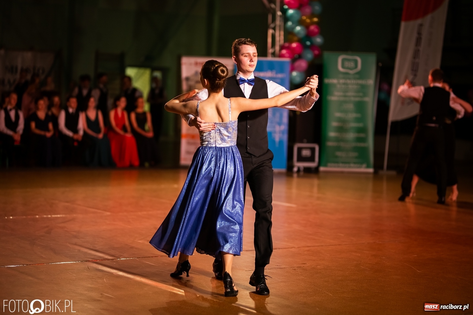 Zdjęcie w galerii na portalu naszraciborz.pl: Młodzieżowa Rewia Tańca w Arenie Rafako wiadomości z regionu