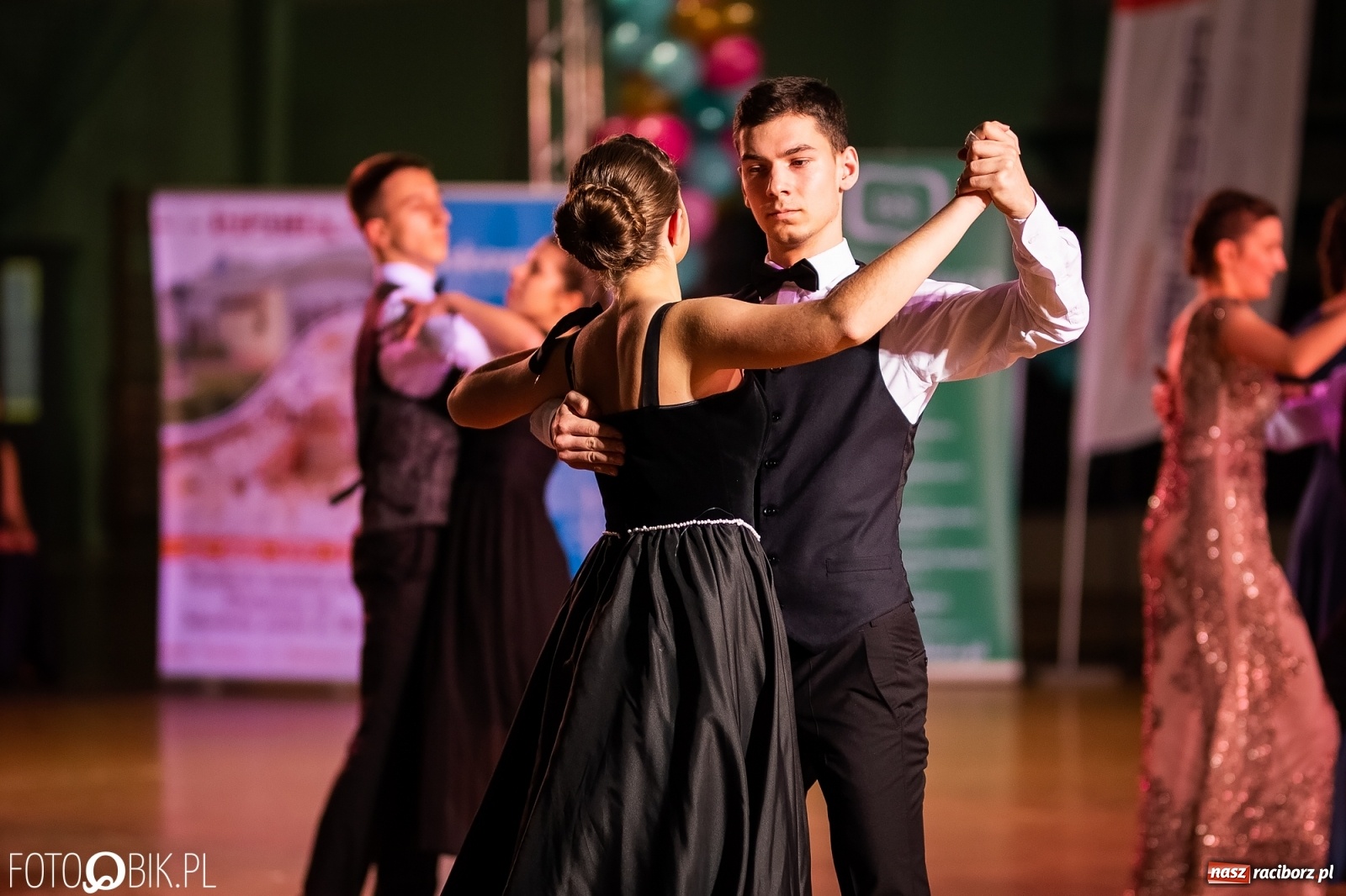 Zdjęcie w galerii na portalu naszraciborz.pl: Młodzieżowa Rewia Tańca w Arenie Rafako wiadomości z regionu