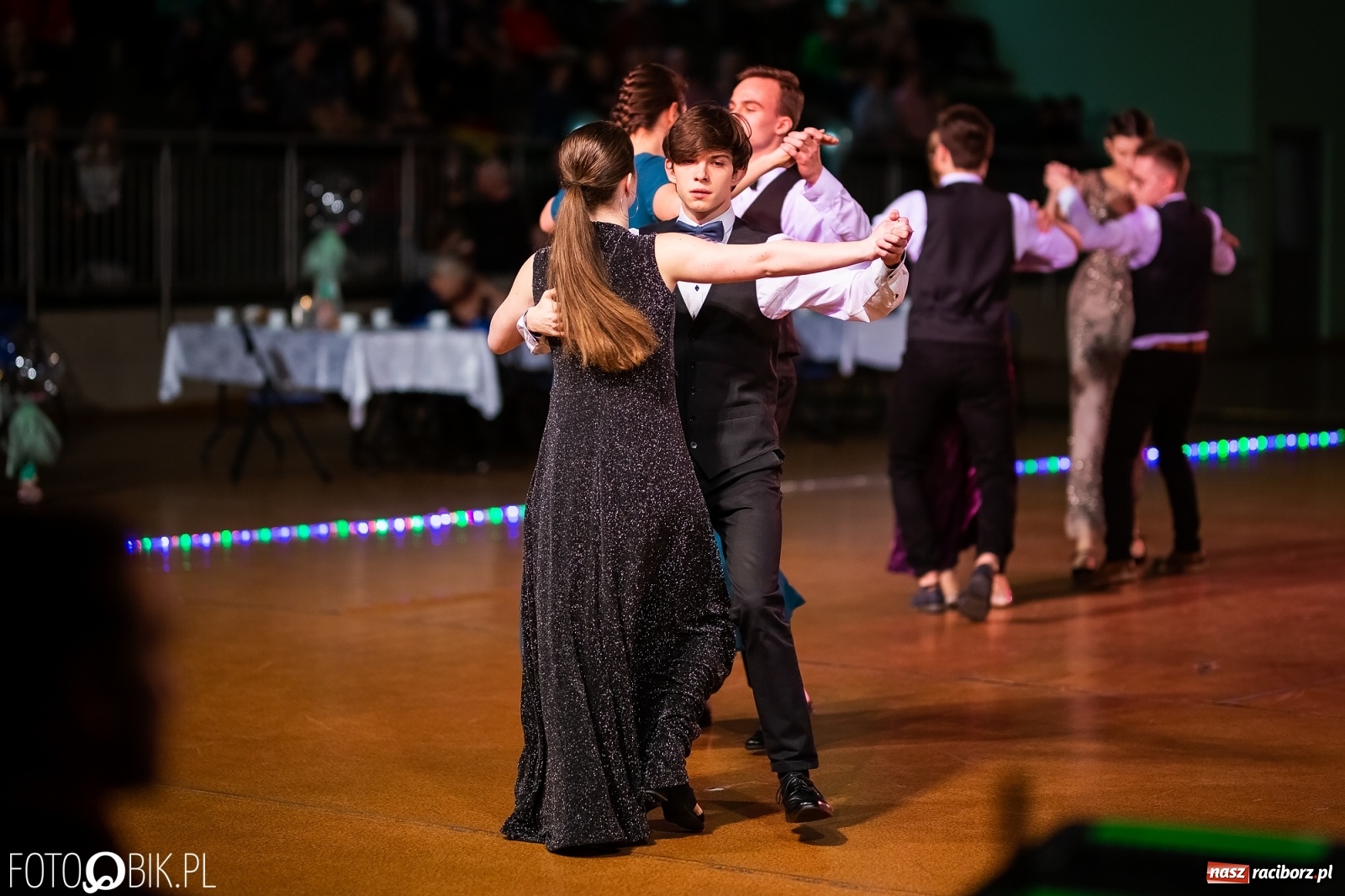 Zdjęcie w galerii na portalu naszraciborz.pl: Młodzieżowa Rewia Tańca w Arenie Rafako wiadomości z regionu