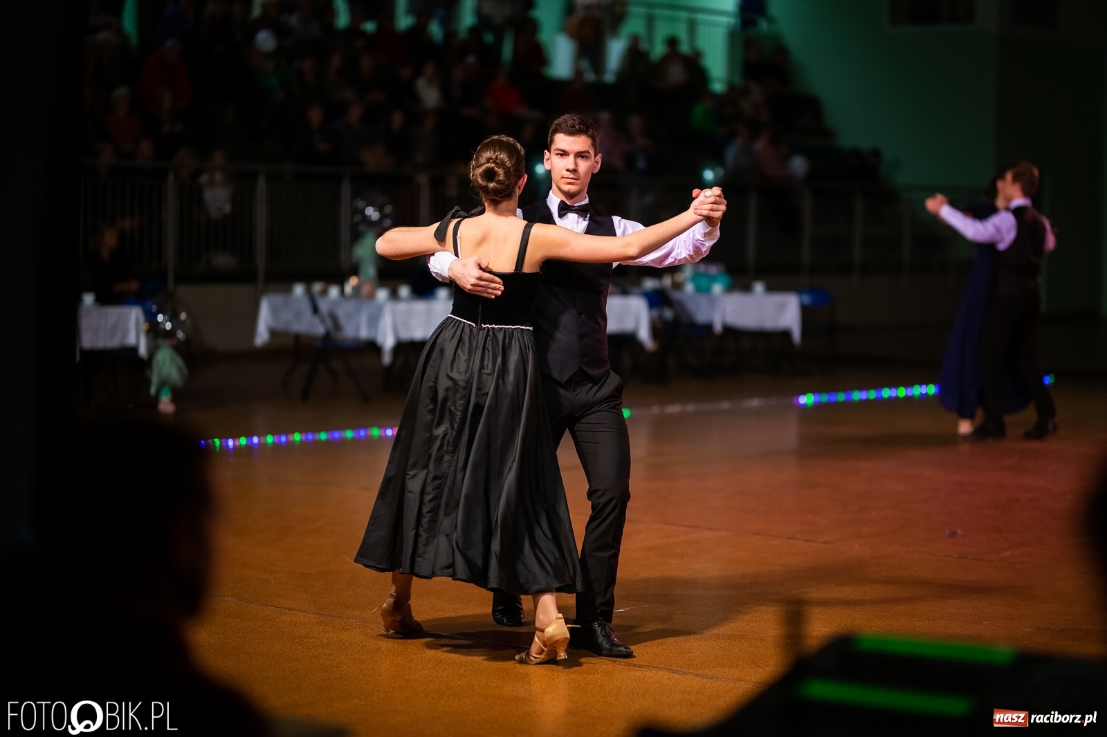 Zdjęcie w galerii na portalu naszraciborz.pl: Młodzieżowa Rewia Tańca w Arenie Rafako wiadomości z regionu