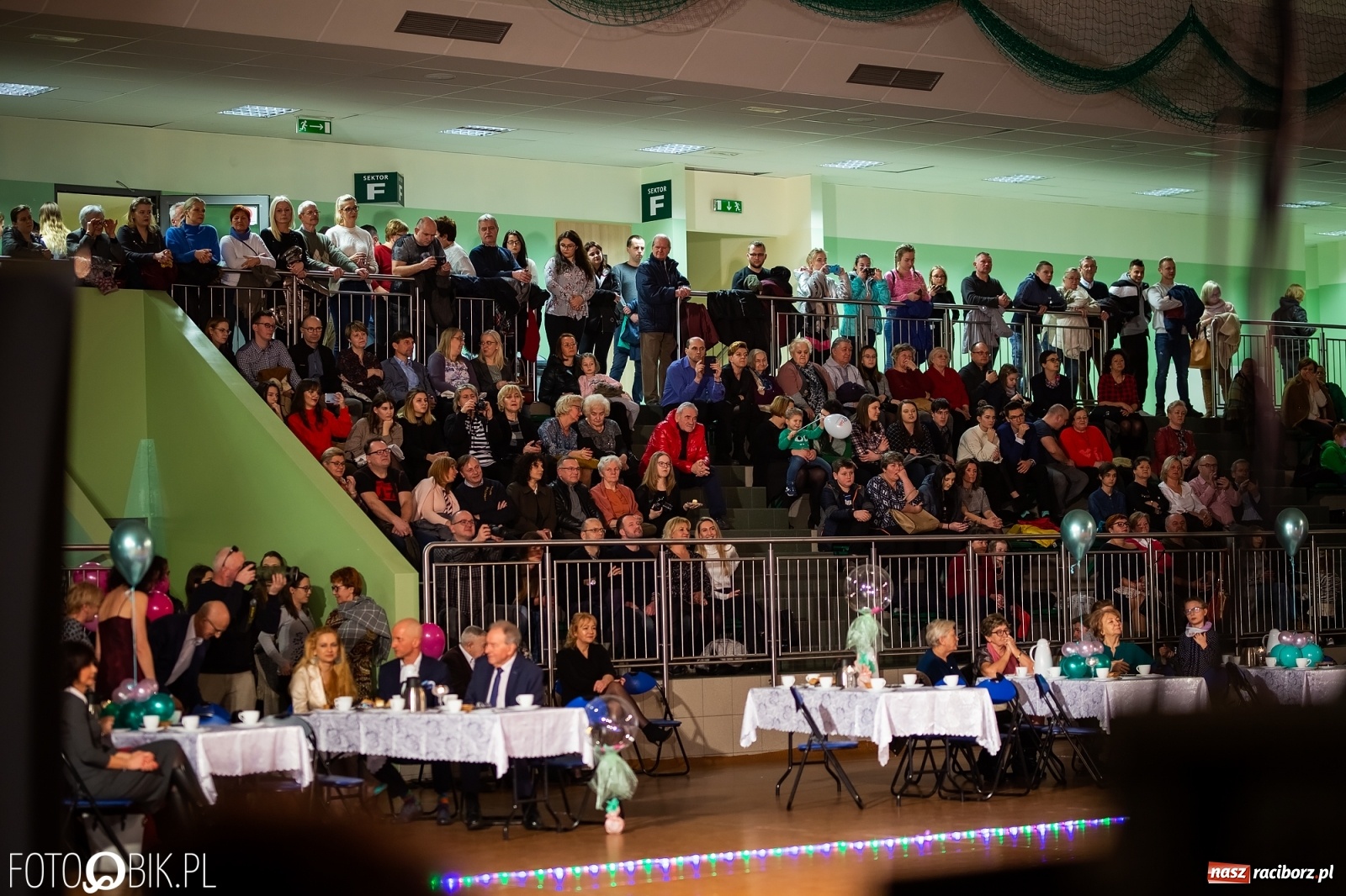 Zdjęcie w galerii na portalu naszraciborz.pl: Młodzieżowa Rewia Tańca w Arenie Rafako wiadomości z regionu