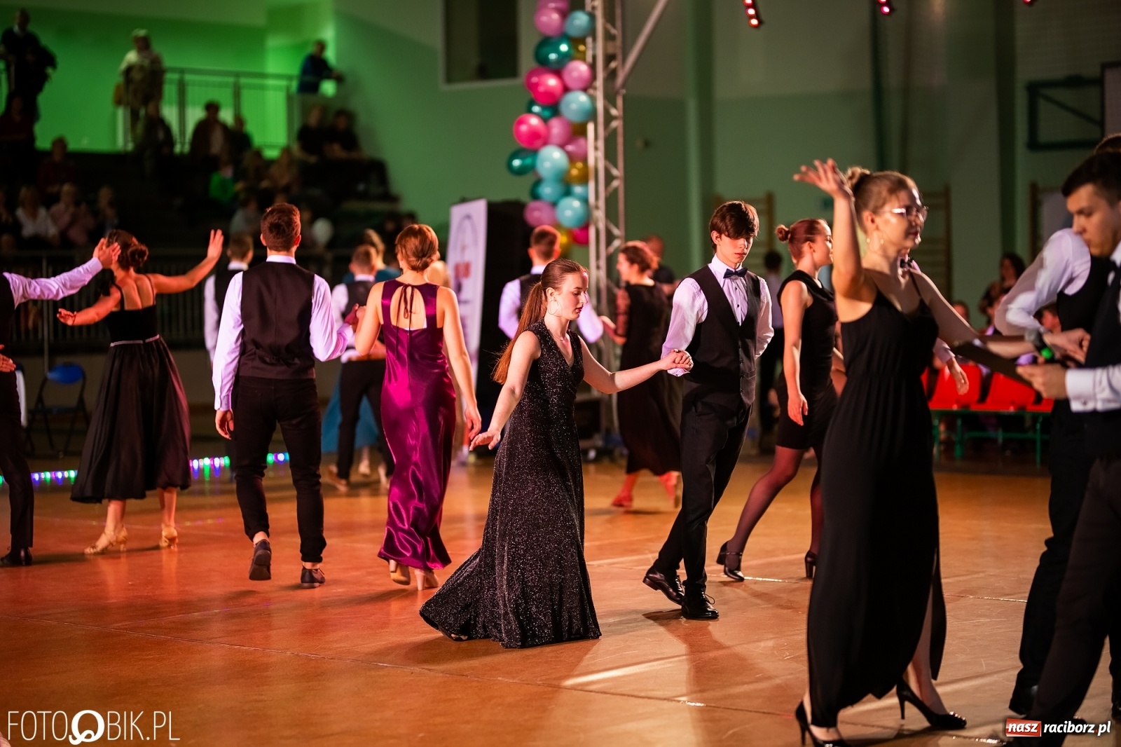 Zdjęcie w galerii na portalu naszraciborz.pl: Młodzieżowa Rewia Tańca w Arenie Rafako wiadomości z regionu