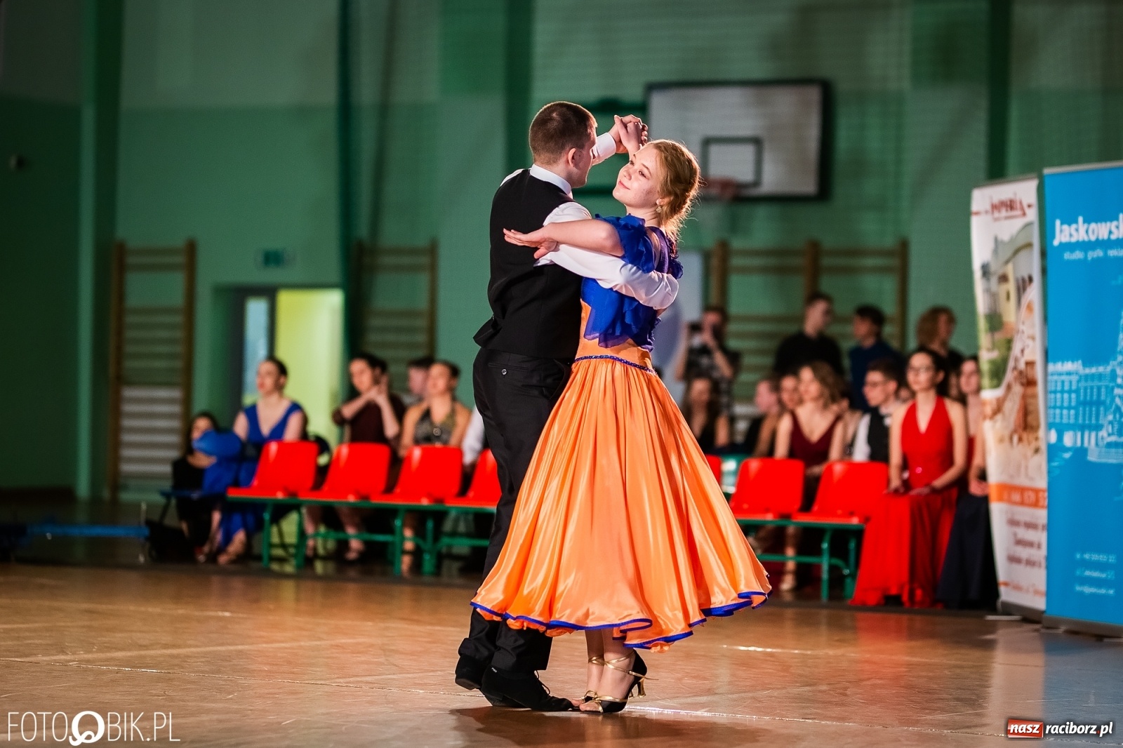 Zdjęcie w galerii na portalu naszraciborz.pl: Młodzieżowa Rewia Tańca w Arenie Rafako wiadomości z regionu