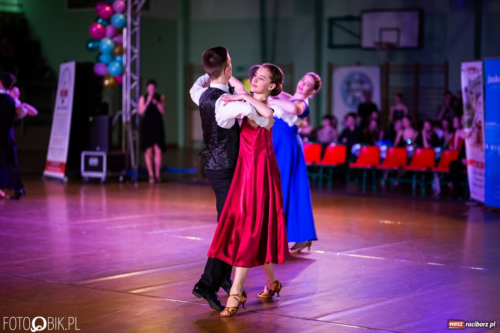 Zdjęcie w galerii na portalu naszraciborz.pl: Młodzieżowa Rewia Tańca w Arenie Rafako wiadomości z regionu