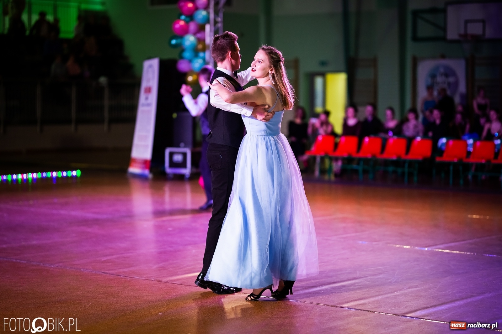 Zdjęcie w galerii na portalu naszraciborz.pl: Młodzieżowa Rewia Tańca w Arenie Rafako wiadomości z regionu