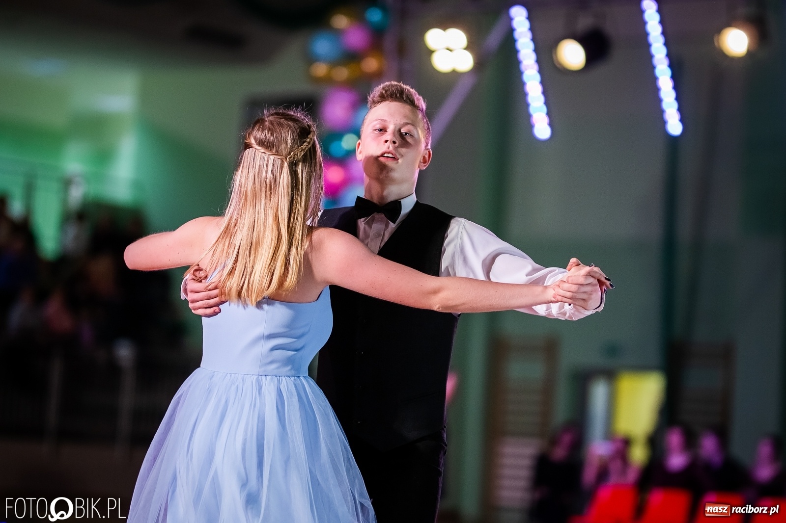 Zdjęcie w galerii na portalu naszraciborz.pl: Młodzieżowa Rewia Tańca w Arenie Rafako wiadomości z regionu