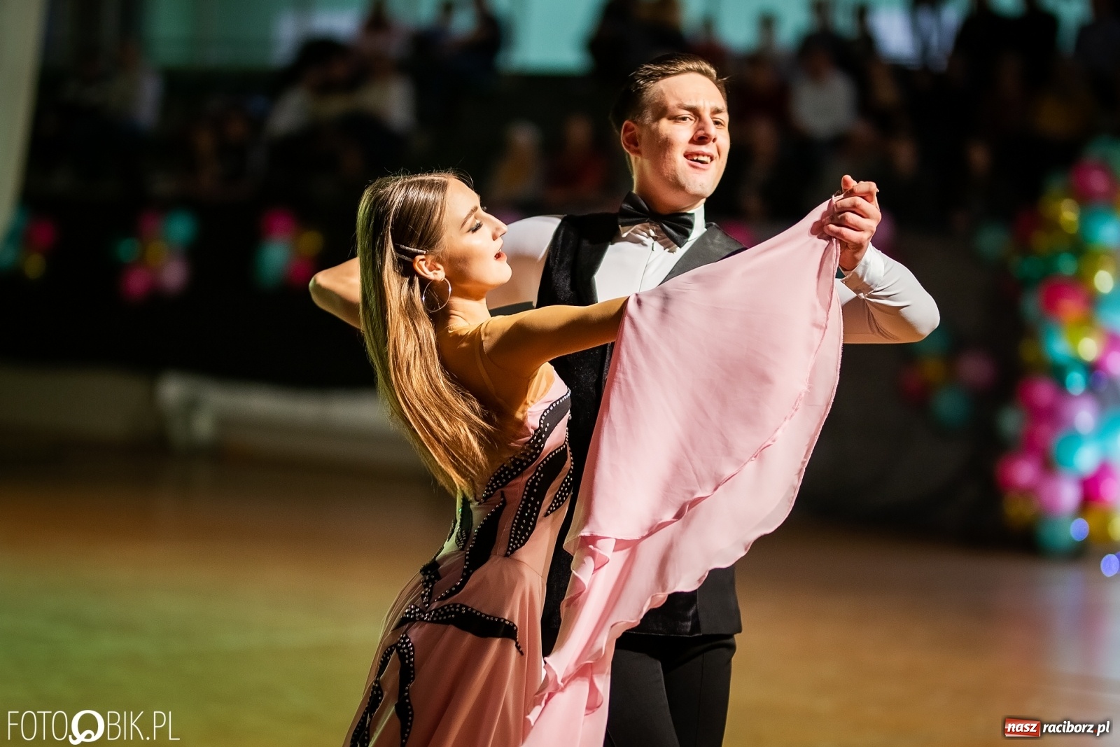 Zdjęcie w galerii na portalu naszraciborz.pl: Młodzieżowa Rewia Tańca w Arenie Rafako wiadomości z regionu